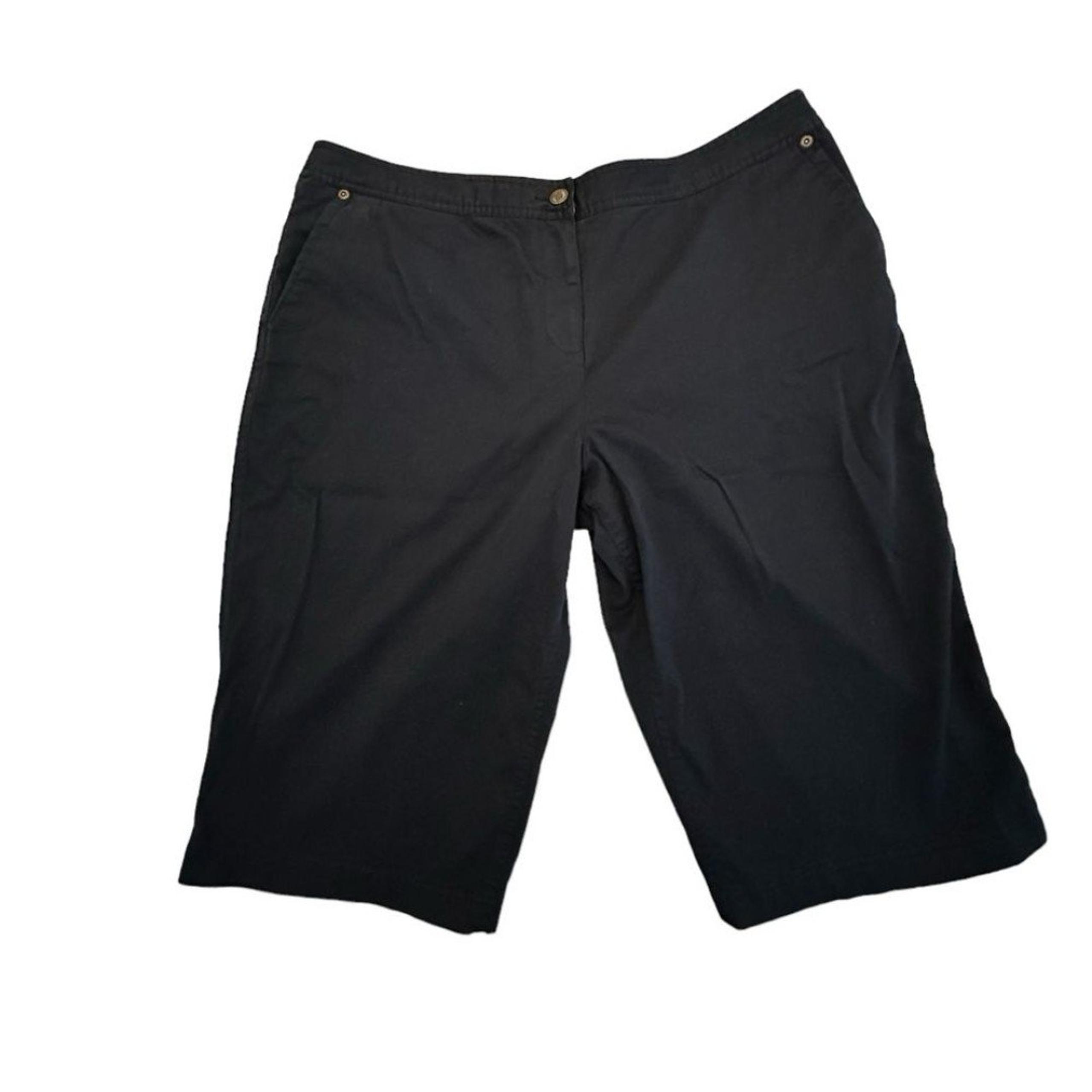 Tommy Bahama Women’s Black Bermuda Shorts - Size 16