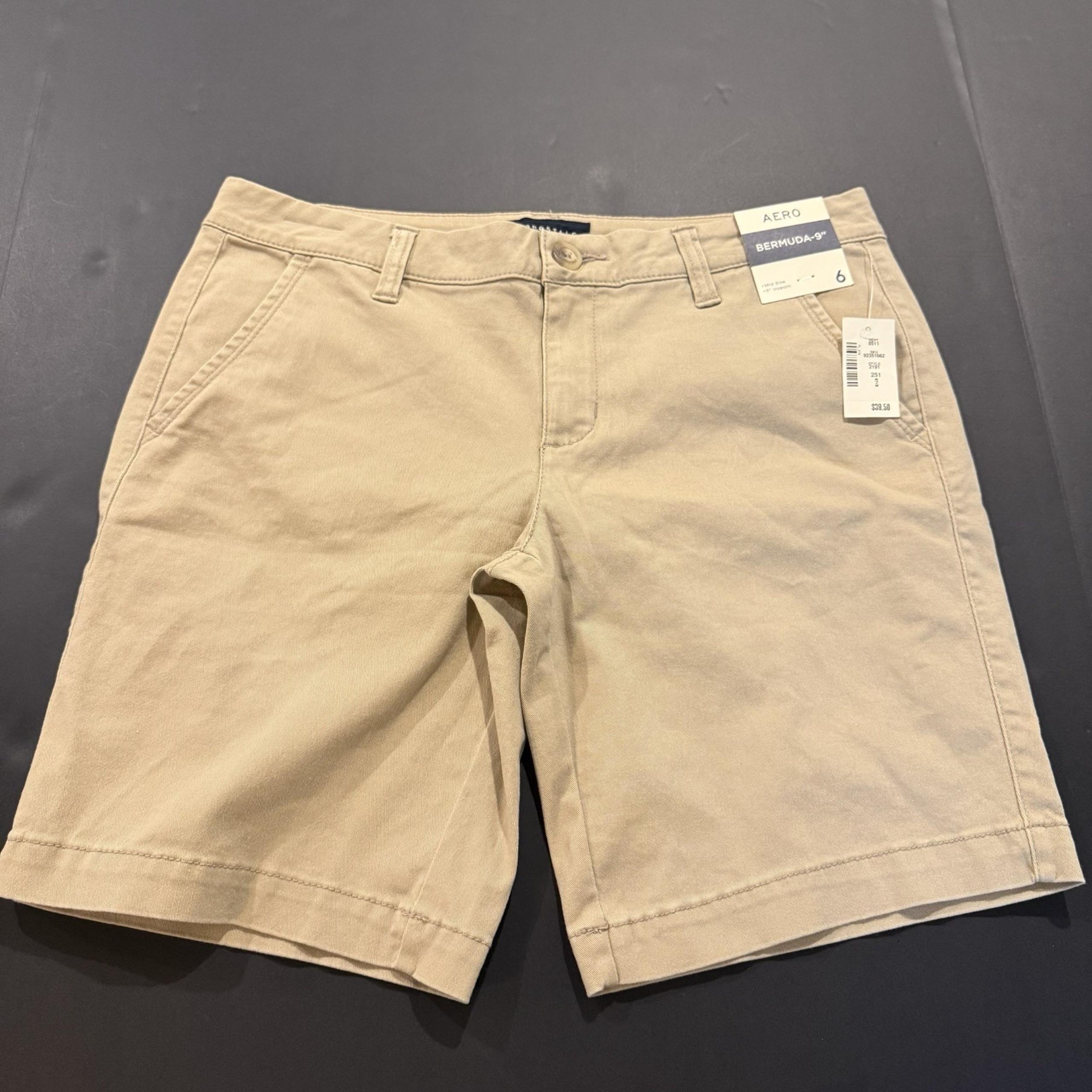 Aeropostale Women's Bermuda Shorts Size 6 Tan Stretchy