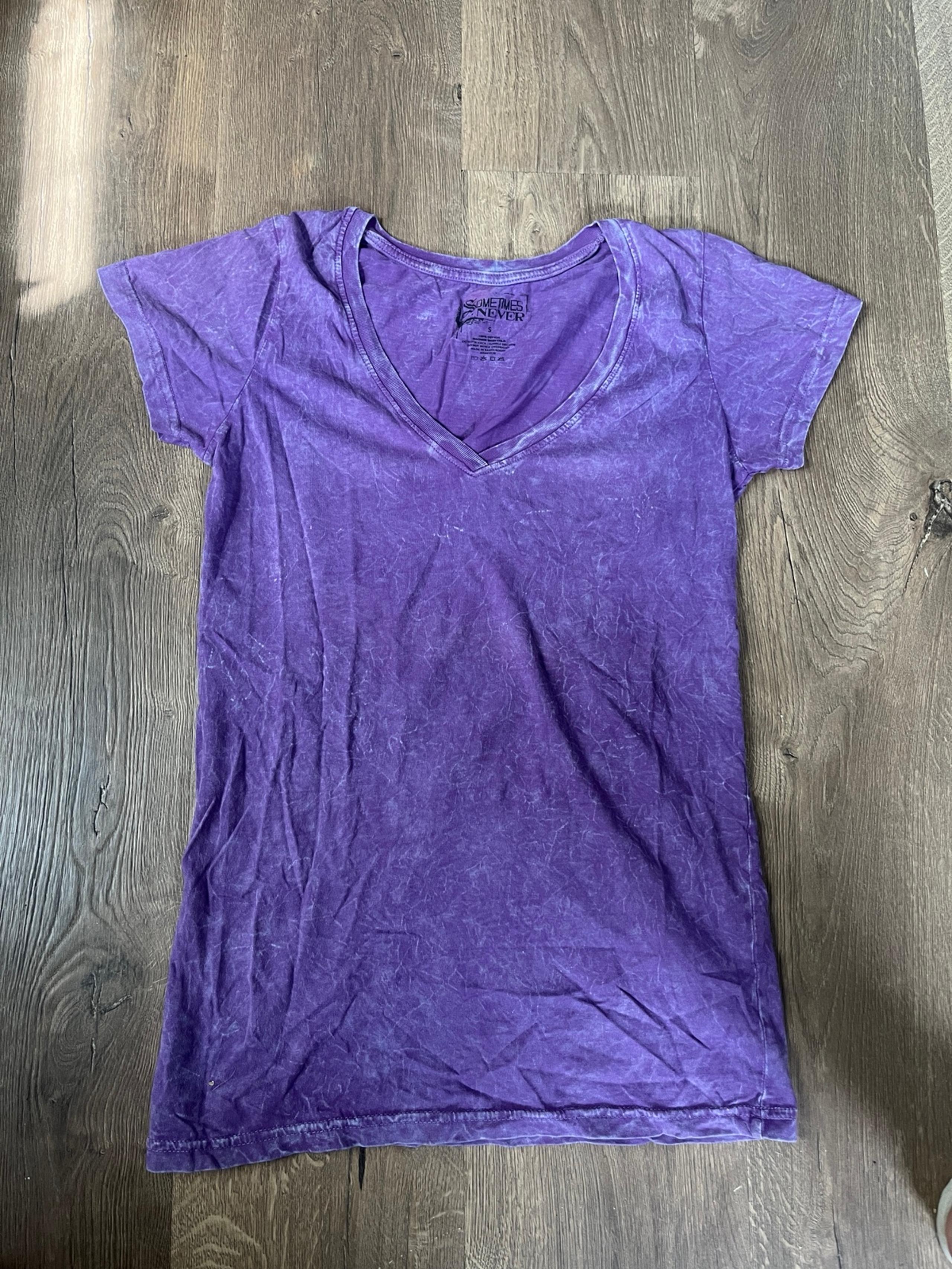 Purple tie dye vneck tshirt