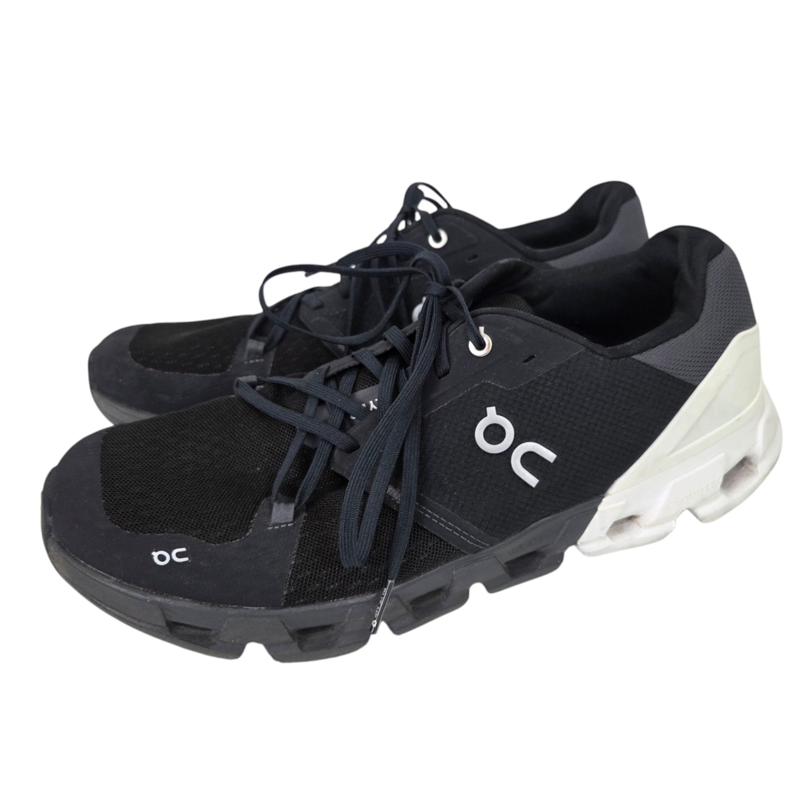 On Cloudflyer 4 Running Shoes Sneakers Mens 11.5 Black White On Cloud