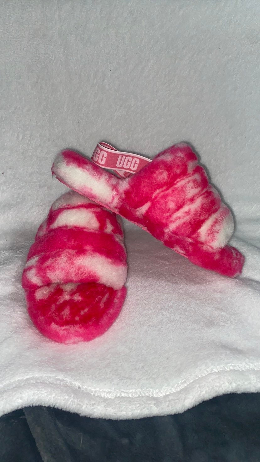 ugg fluff yeah slides