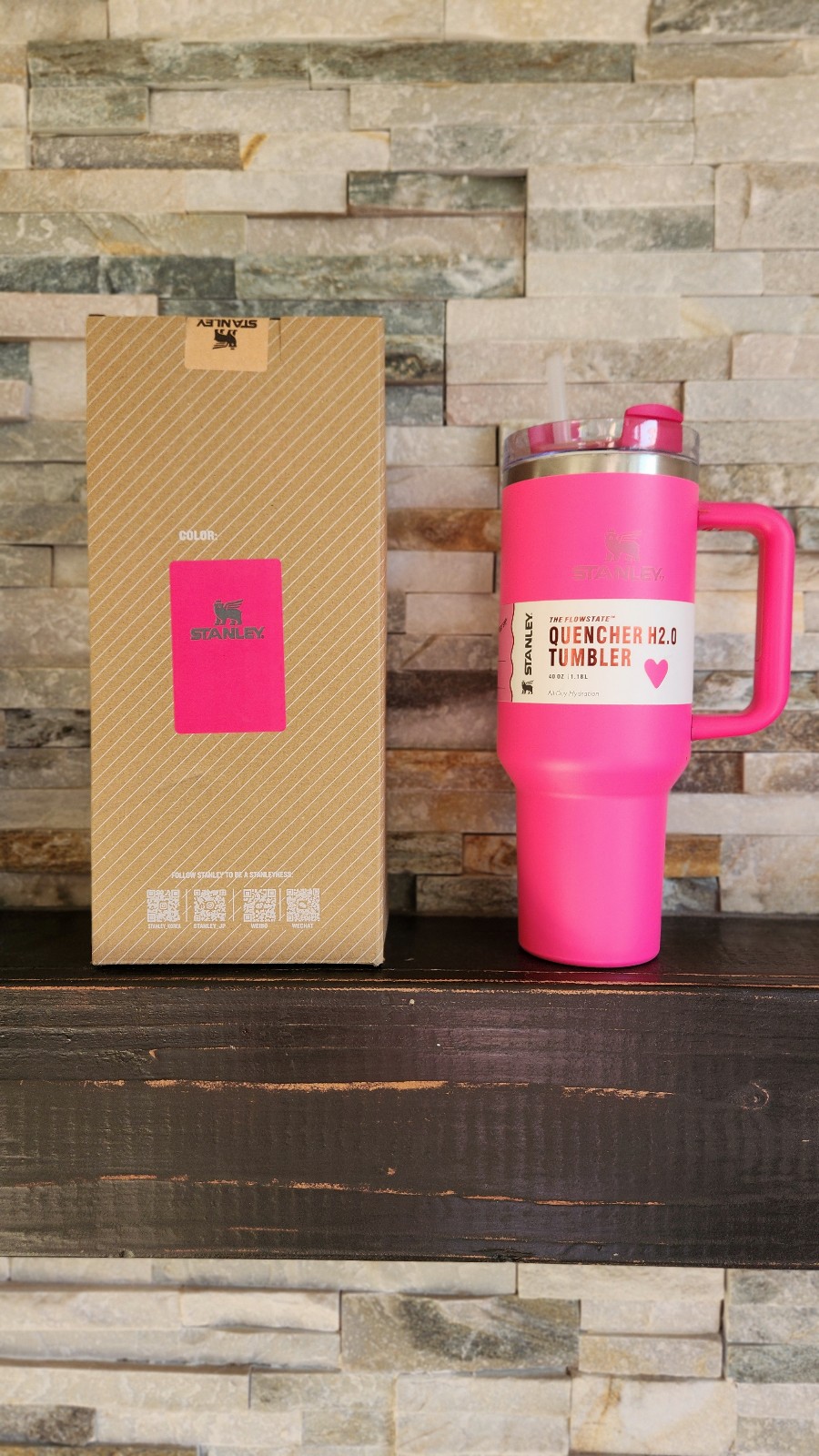 Stanley 40 oz Flowstate Quencher H2O