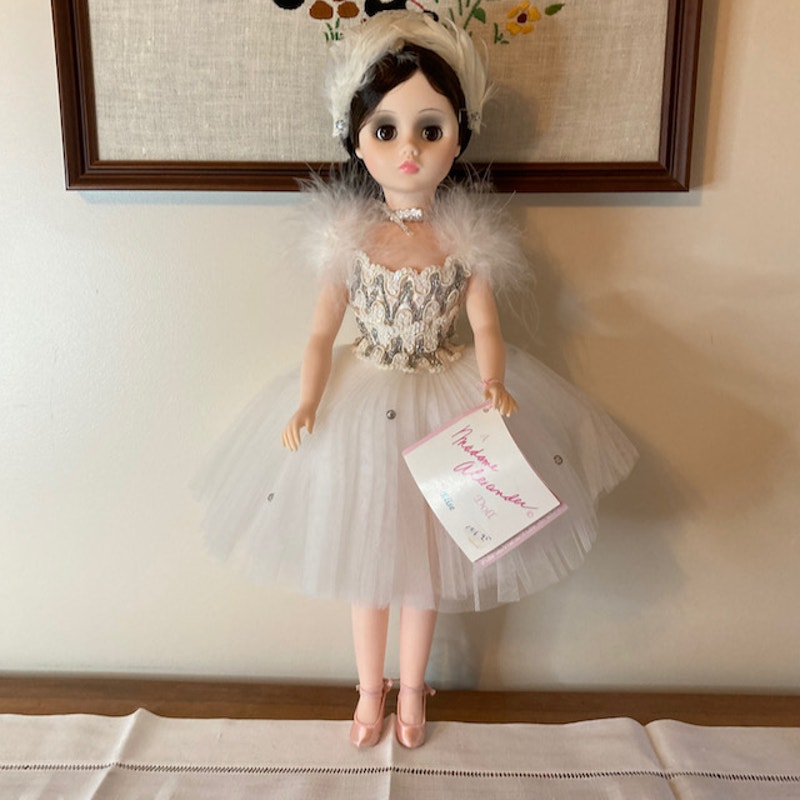 Vintage 90s Madame Alexander 17 Swan Lake Elise Ballerina #1610 (1990-91) EUC