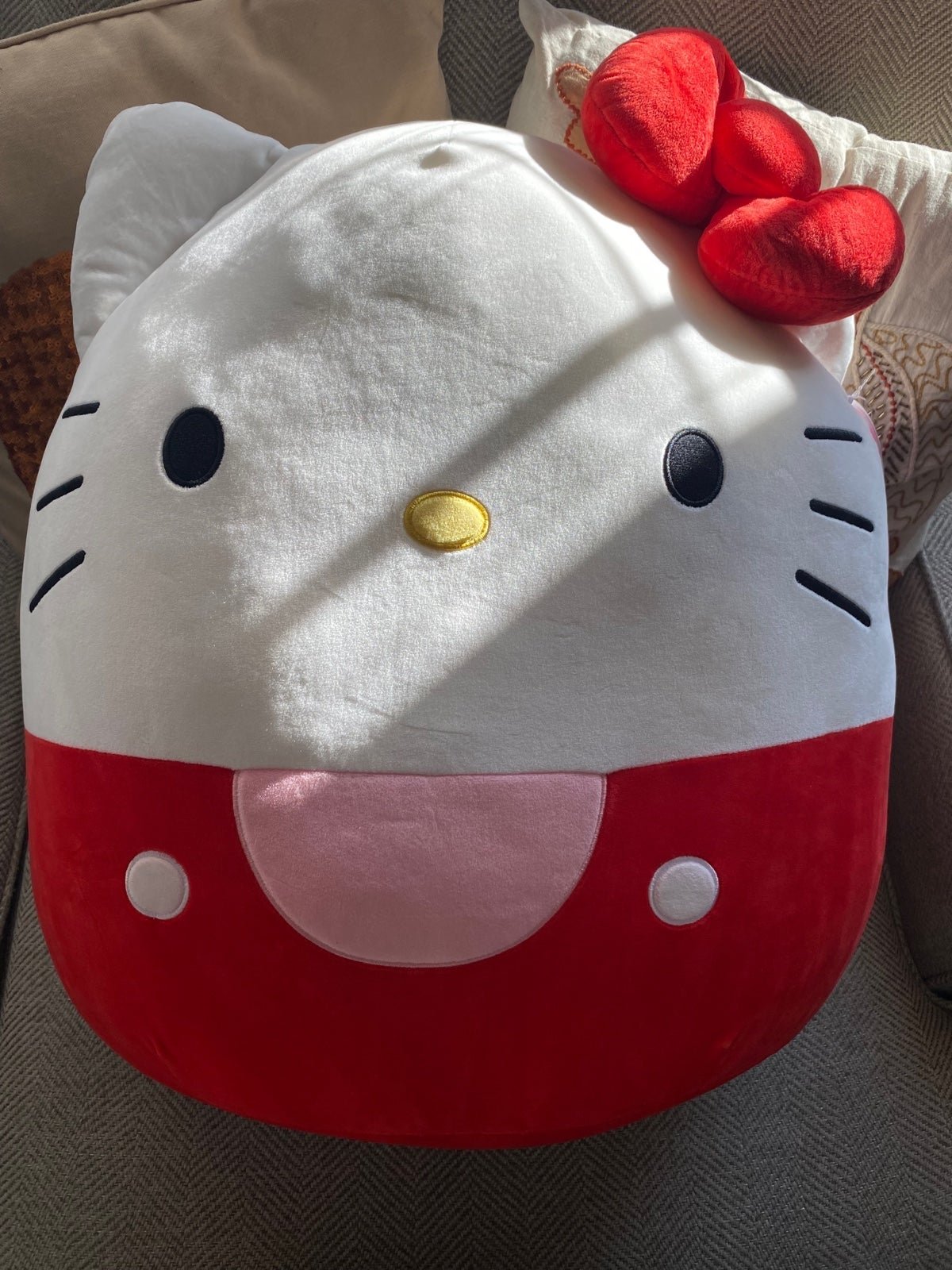 Hello Kitty Sanrio Squishmallow 20”.