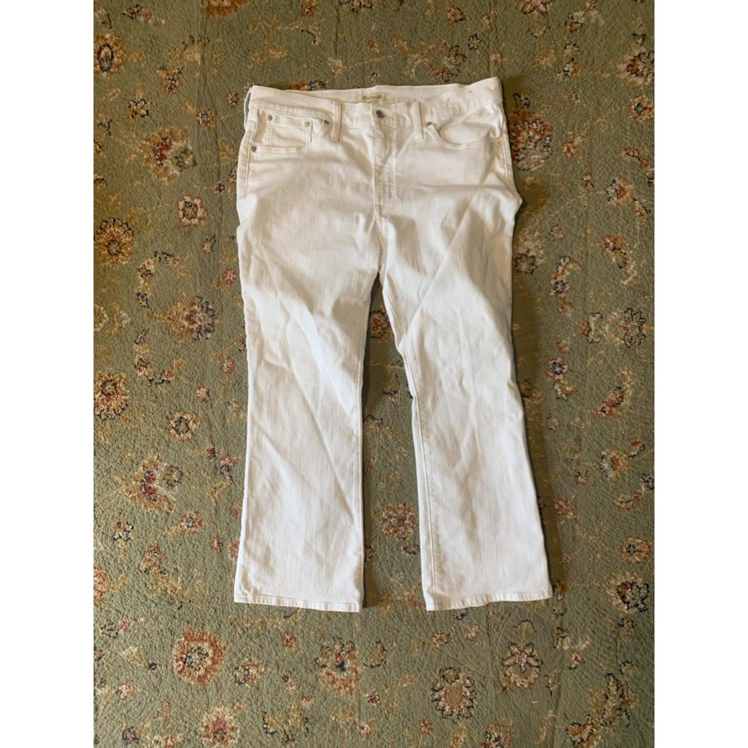 Madewell White Mid-Rise Kickout Jeans, size 32