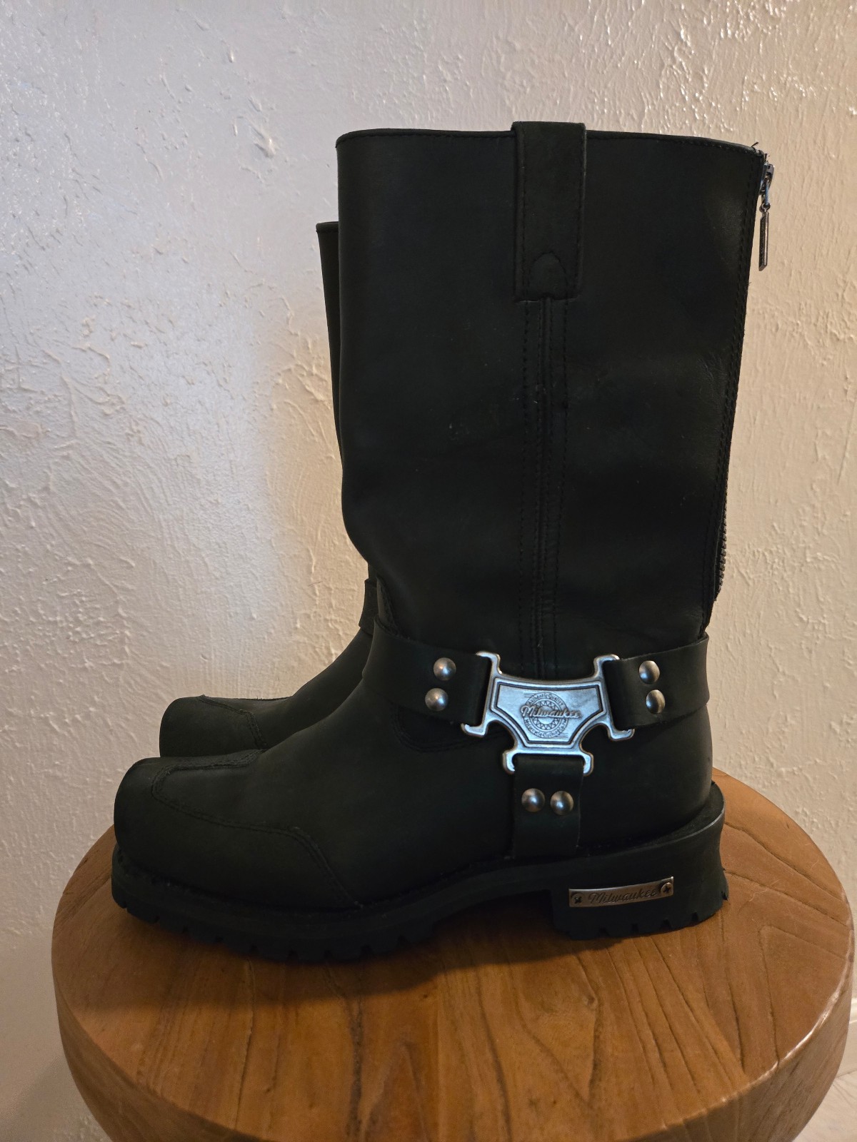 Milwaukee men's 9D leather motorcycle boots MB411