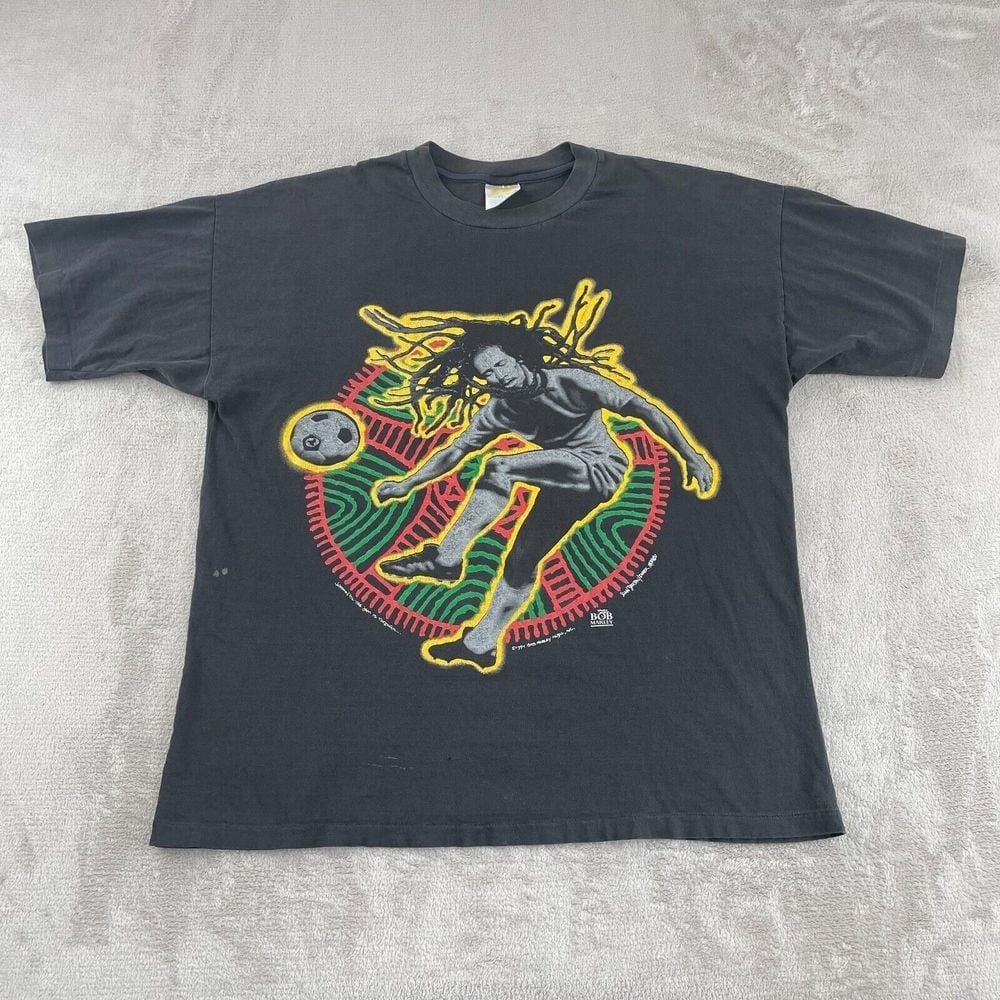 ★MARKET★ U BOB MARLEY SOCCER TSHIRT BLACK BOB MARLEY SOCCE MARKET x Bob Marley Soccer Jersey in Black/White MARKET