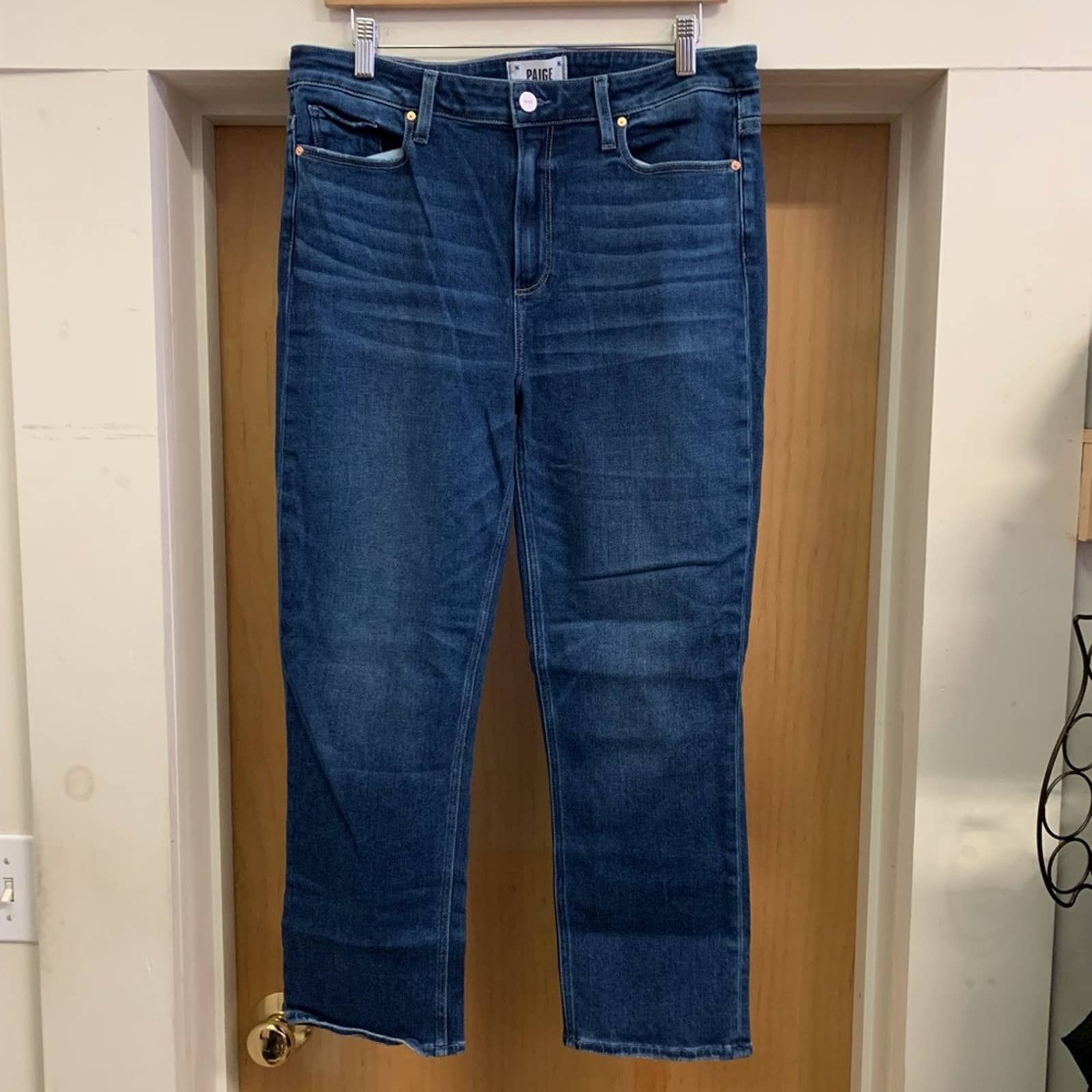 Paige Medium Wash Skinny Jeans size 31
