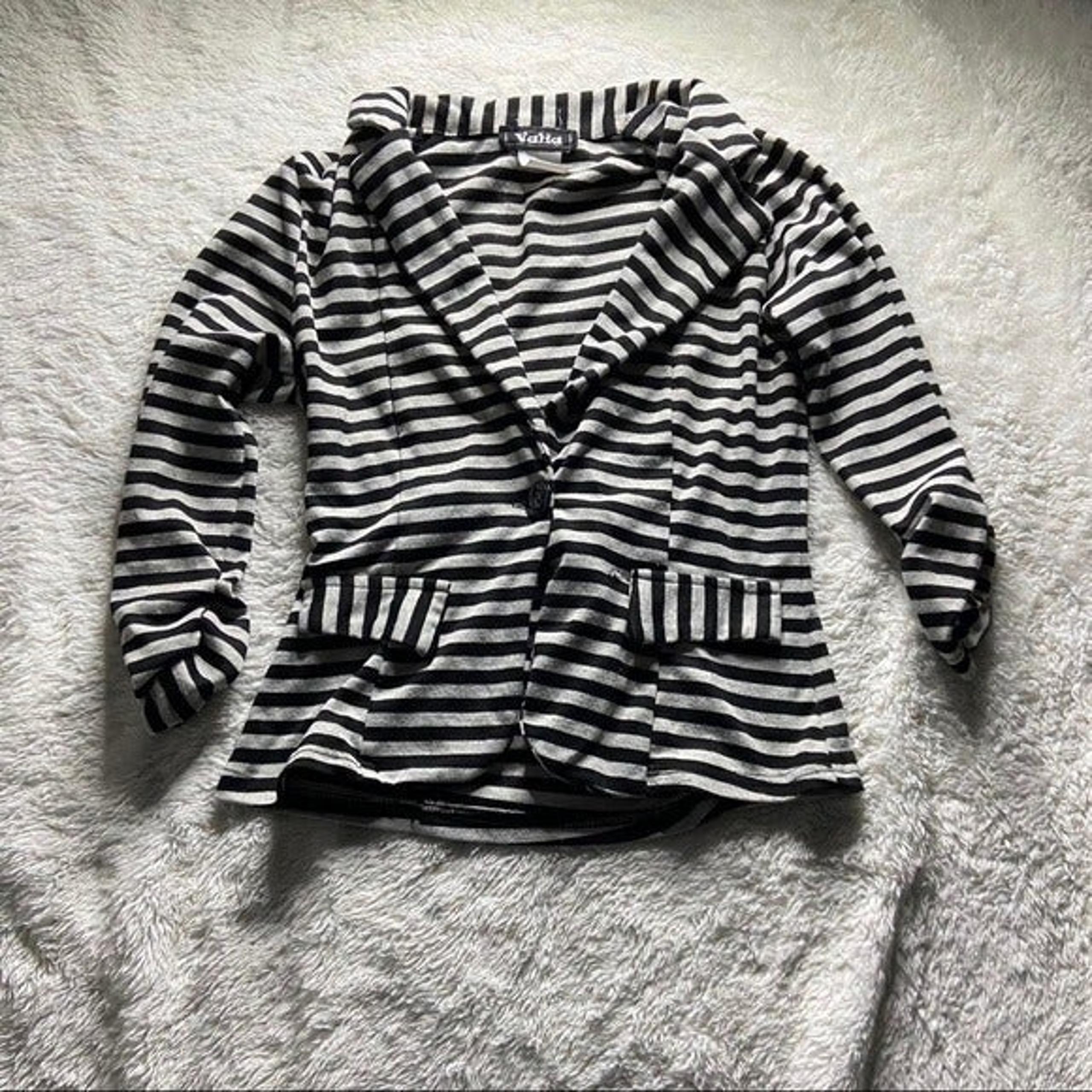Black White Striped Ruffled blazer