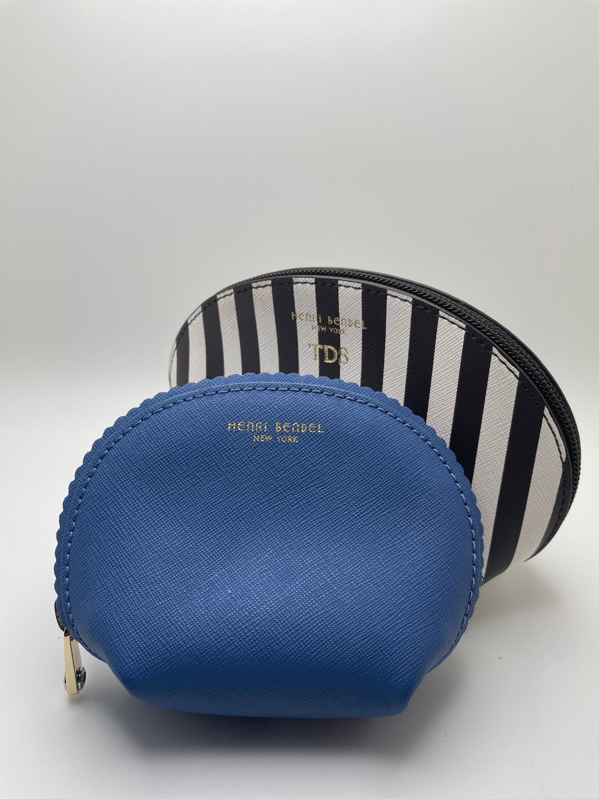 Henri Bendel Dome cosmetic pouch