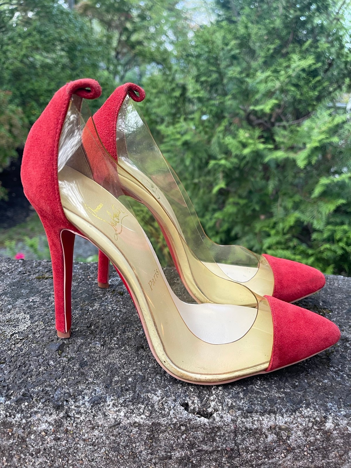 Red pumps suede size 9 1/2 Red