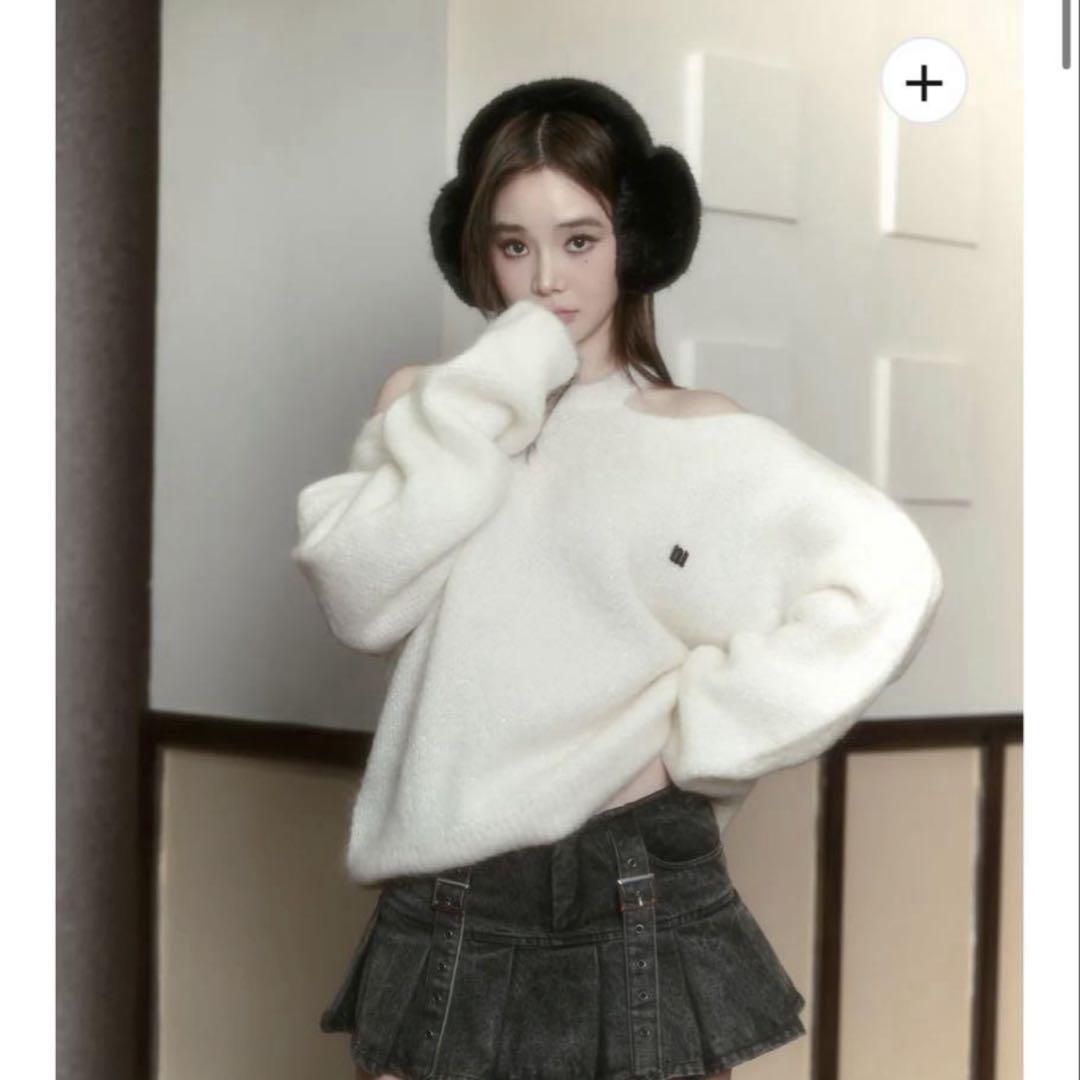 ANDWANG Off-shoulder Over Knit White