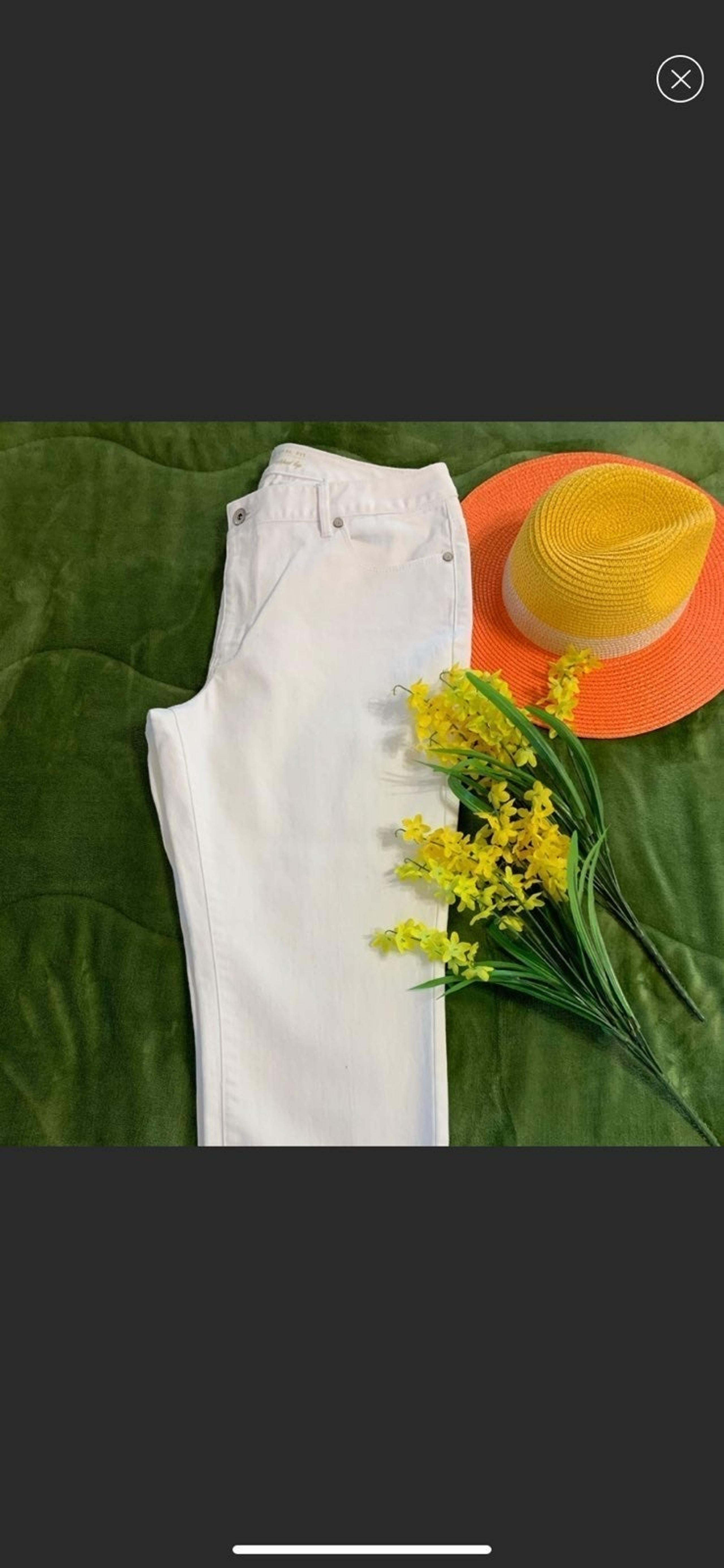 Capri white jeans