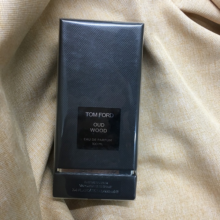 Tom Ford oud wood 100ml perfume