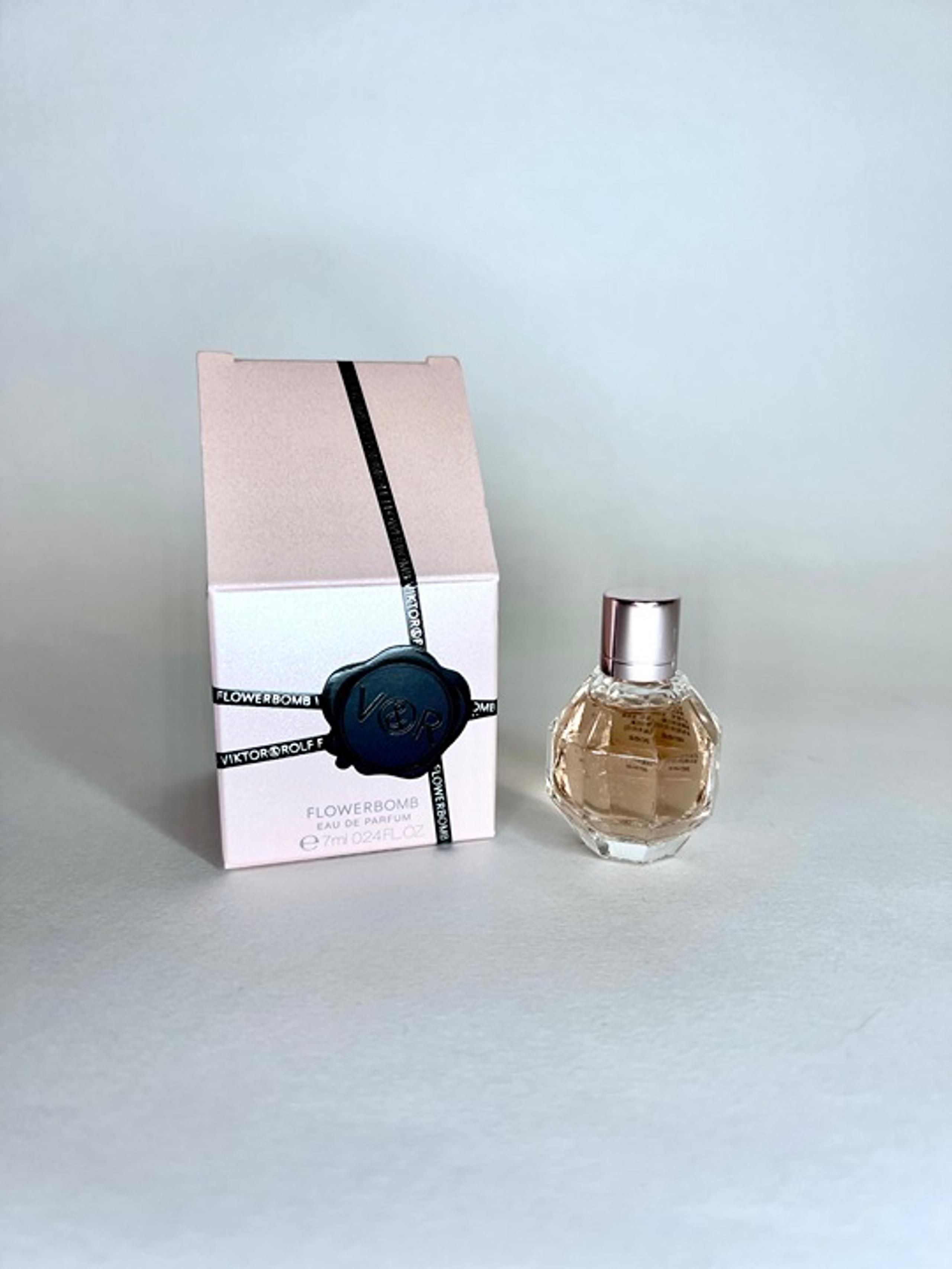 Viktor and Rolf Flowerbomb EDP Dabber