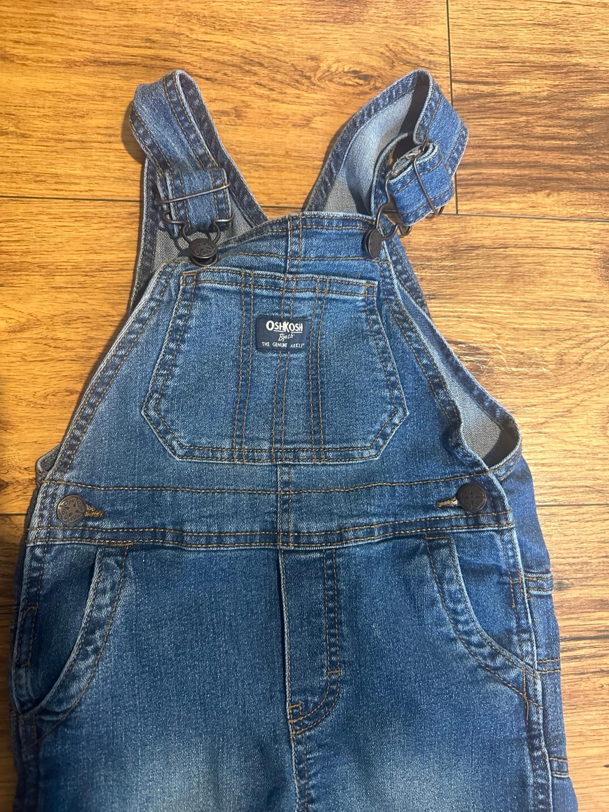 Oshkosh overalls size 3T