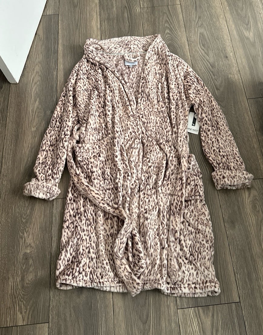 Nine West Cheetah Plush Robe