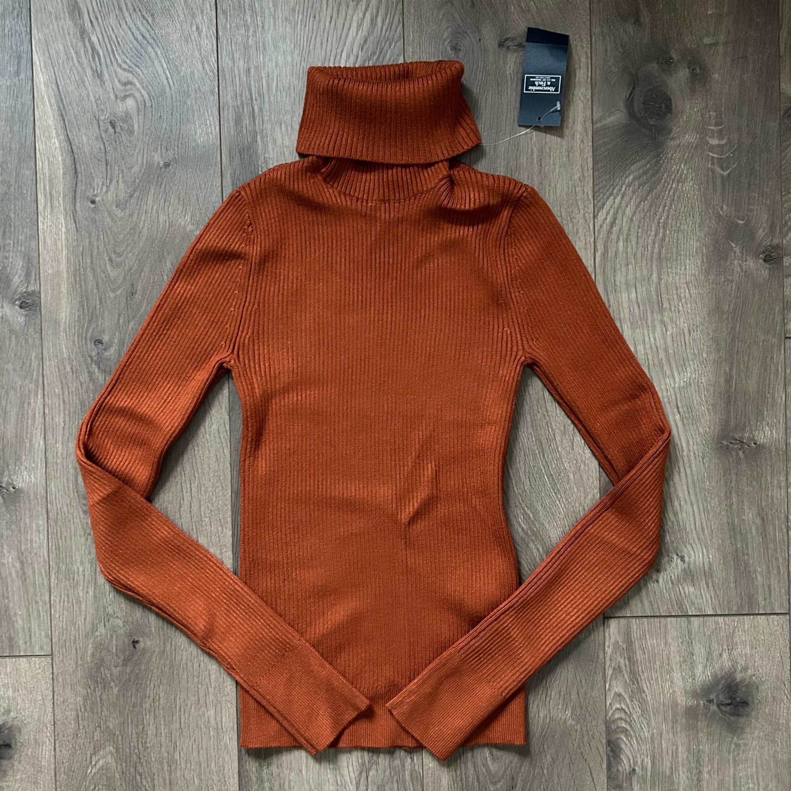 Abercrombie & Fitch turtle neck top