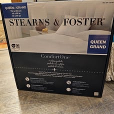 Queen Stearns & Foster Comfort One Mattress Protector, brand new