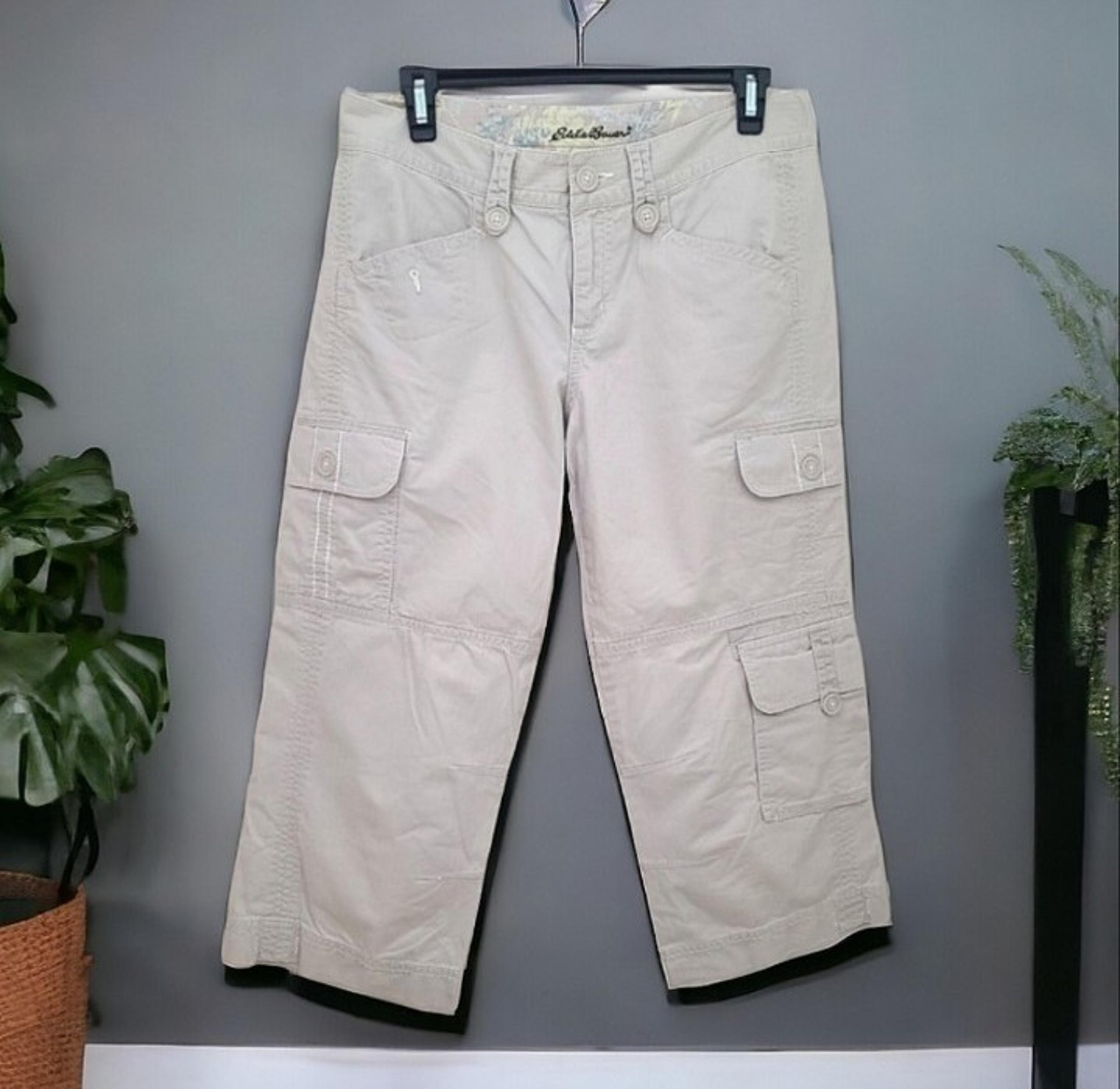 Eddie Bauer Women's Beige Cropped Cargo Pants Size 4
