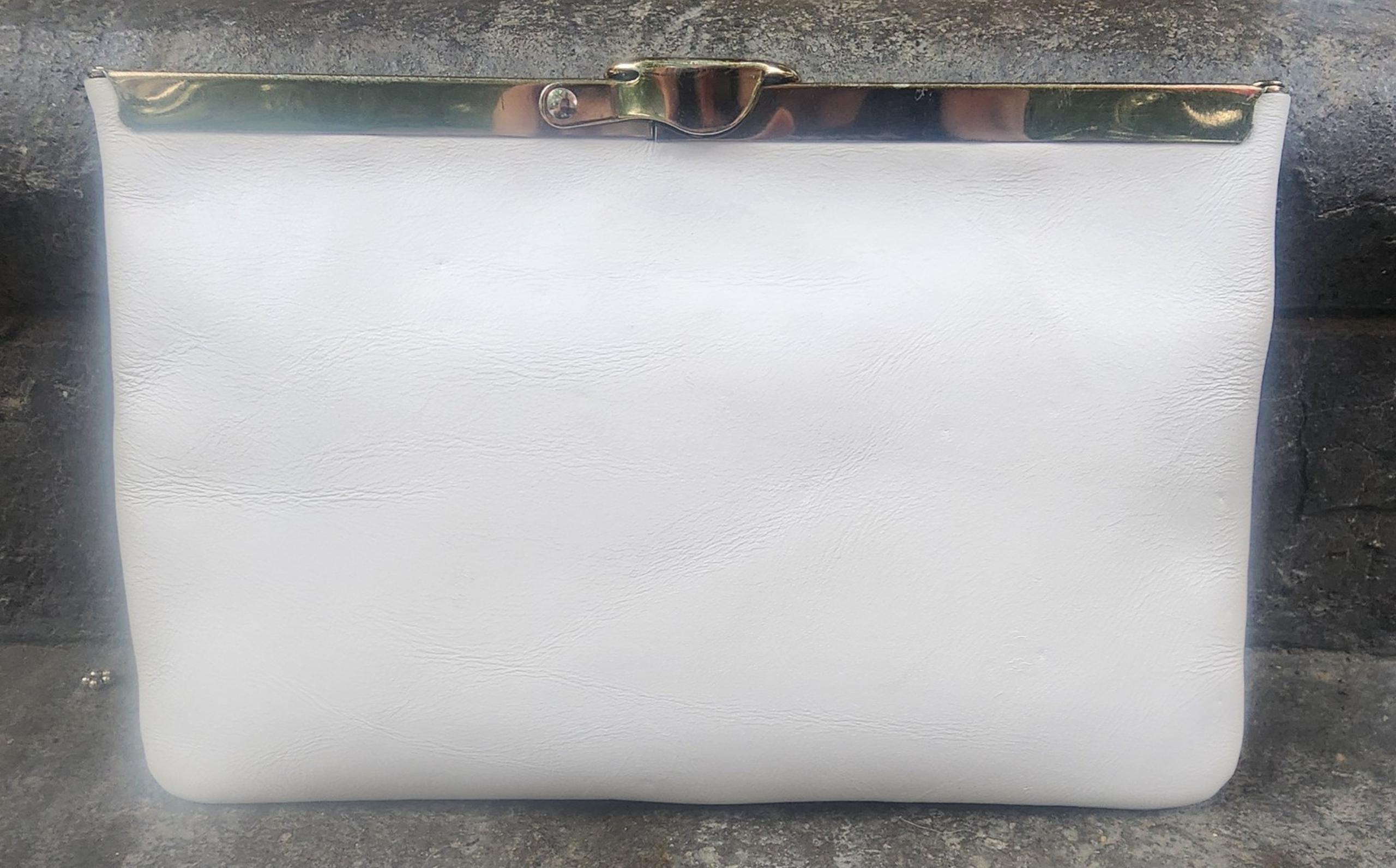 Vintage Etra Leather Clutch Envelope Handbag with Chain Handle — White