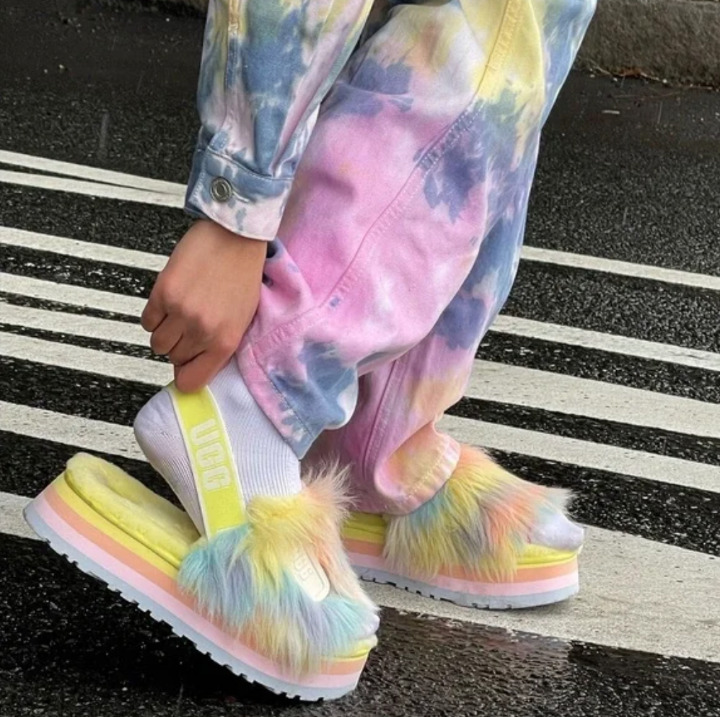 UGG Disco Tie Dye Rainbow Unicorn Platform Slippers Like New Condition Size 8