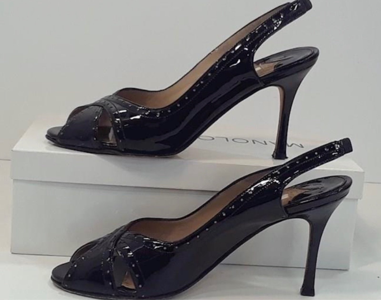Manolo Blahnik Slingback Peep Toe Criss Cross Pumps Black Patent Leather Sz 37