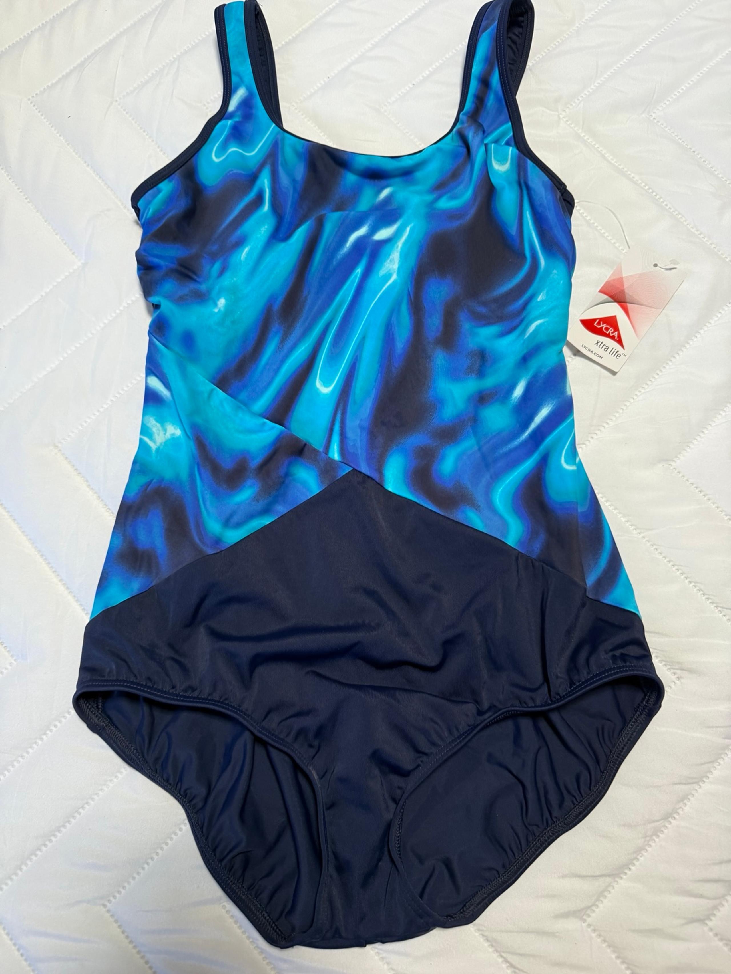 Lands End 8 Mastectomy Swimsuit One Piece Scoop Neck Tugless Sporty