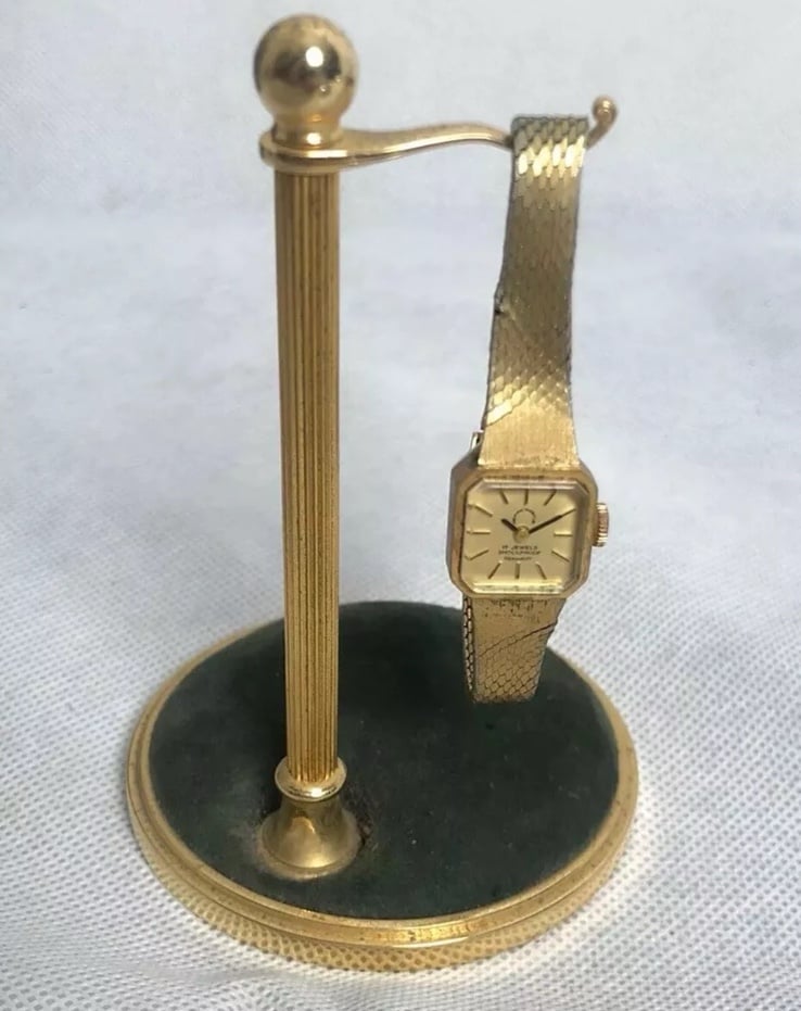 Neiman Marcus Shockproof Germany Gold Tiny Vintage Womens Watch Stand 17 Jewels