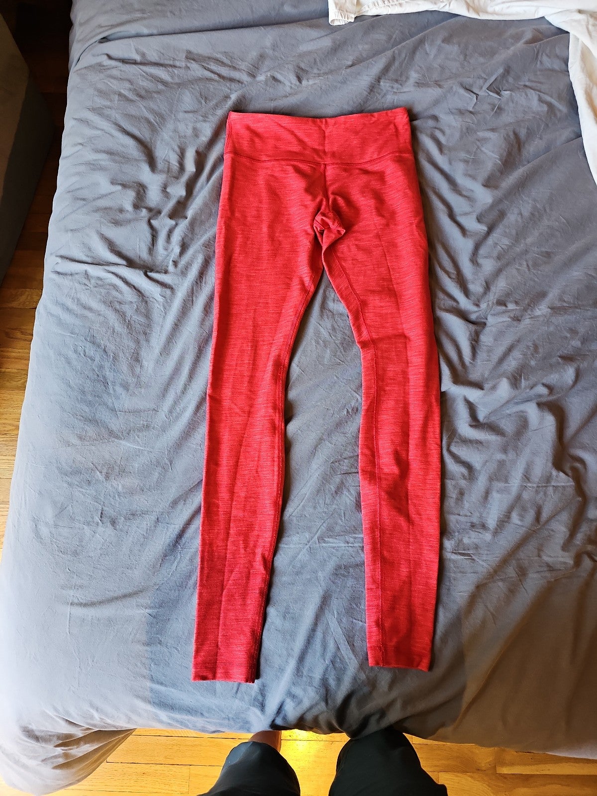 RARE lipstick red heather Lululemon leggings 6