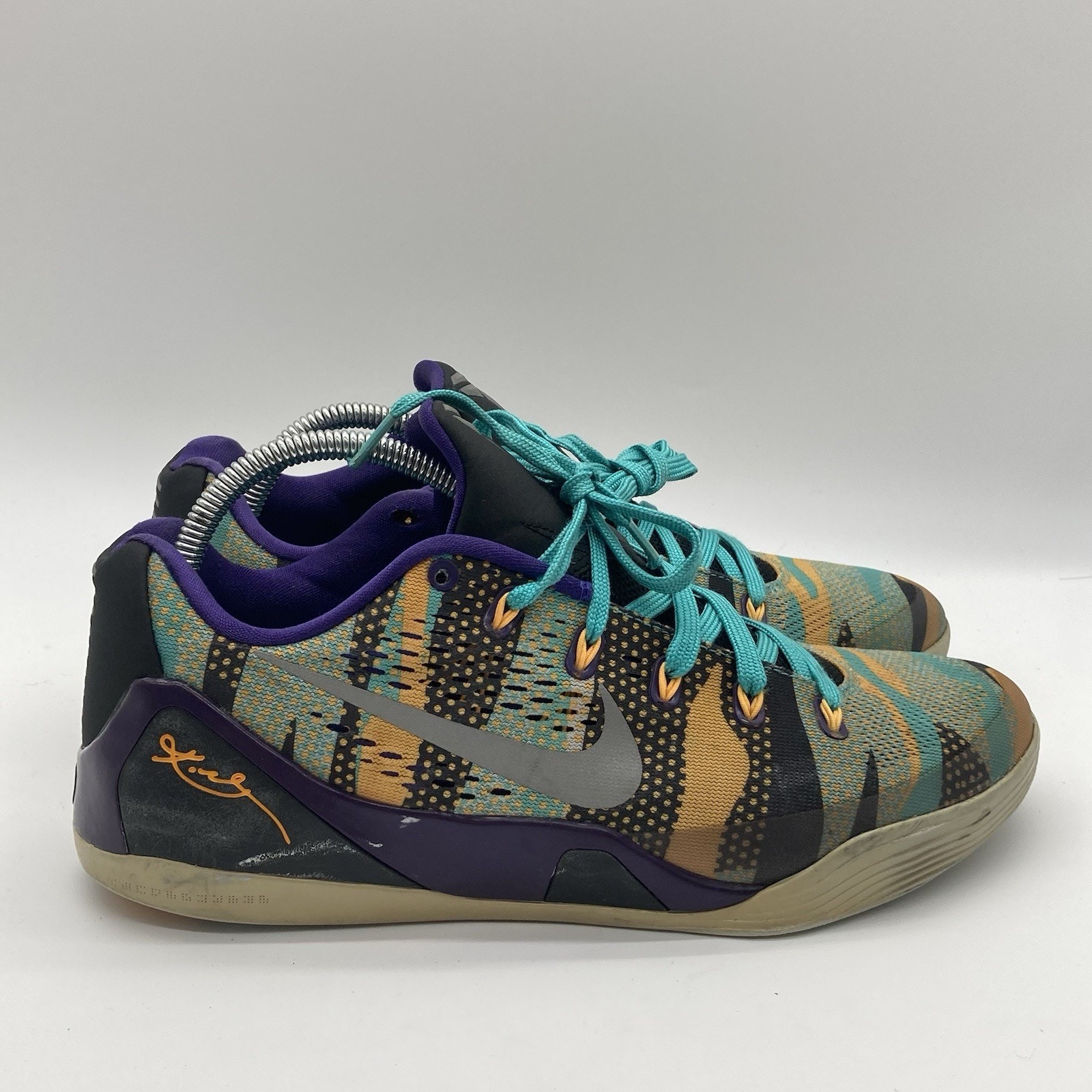 Mens Size 10 Nike Kobe 9 Low Unleashed Pop Art Basketball Sneakers Shoes Rare