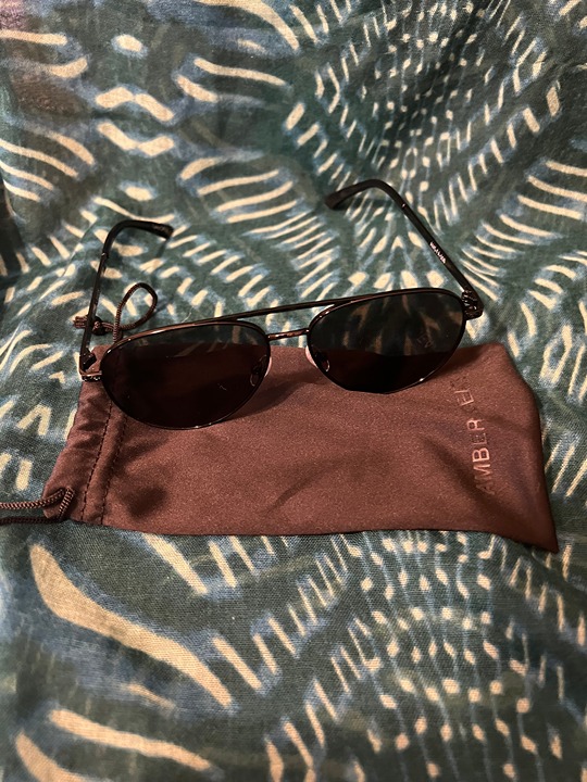 New AMBER SCEATS Aviator Black Sunglasses