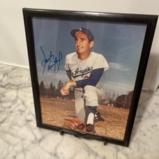 SANDY KOUFAX 8x10 Signed / AUTOGRAPHED Photo. Dodgers / HOF.