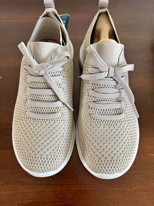 SKECHERS shoes