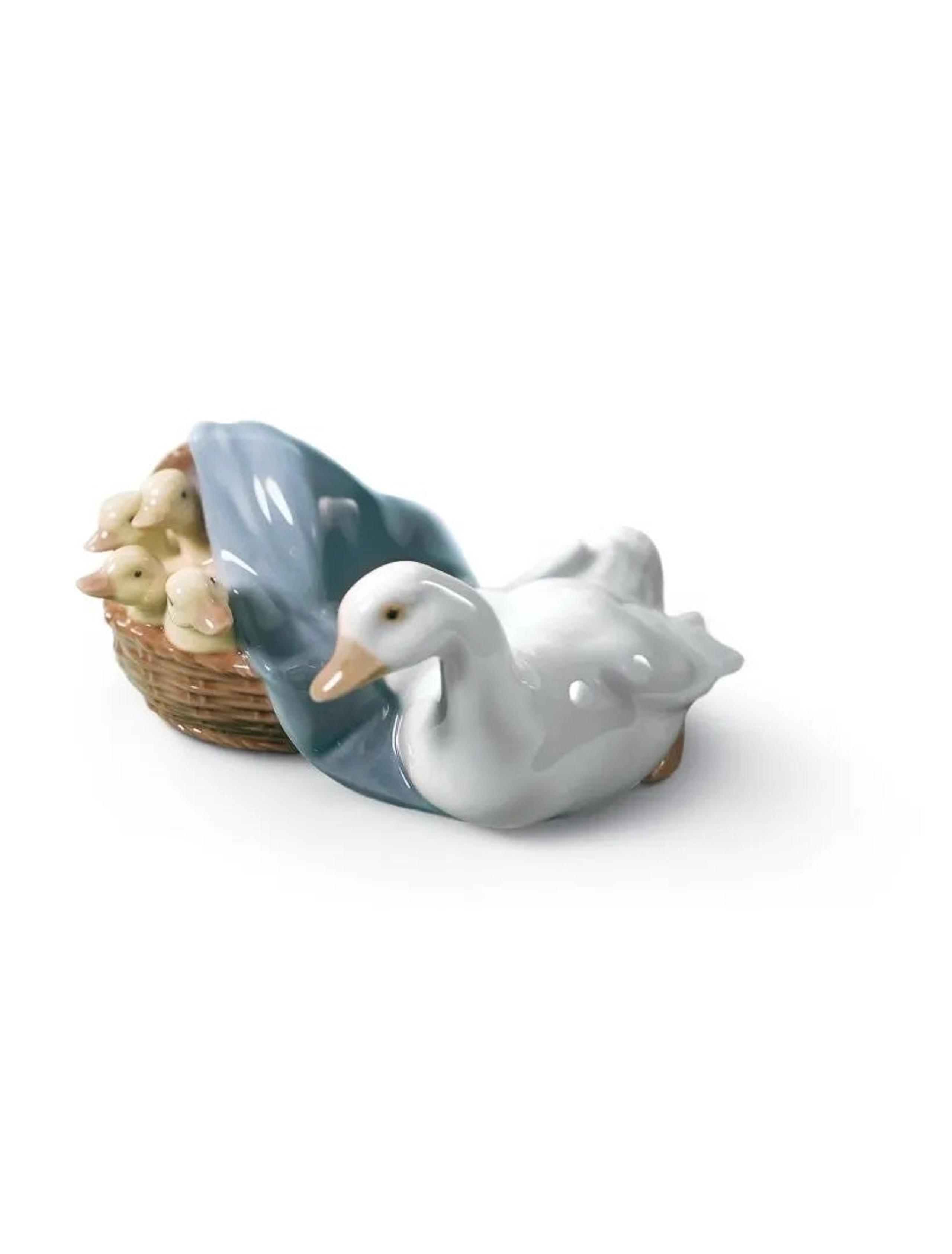 lladro ducklings figurine
