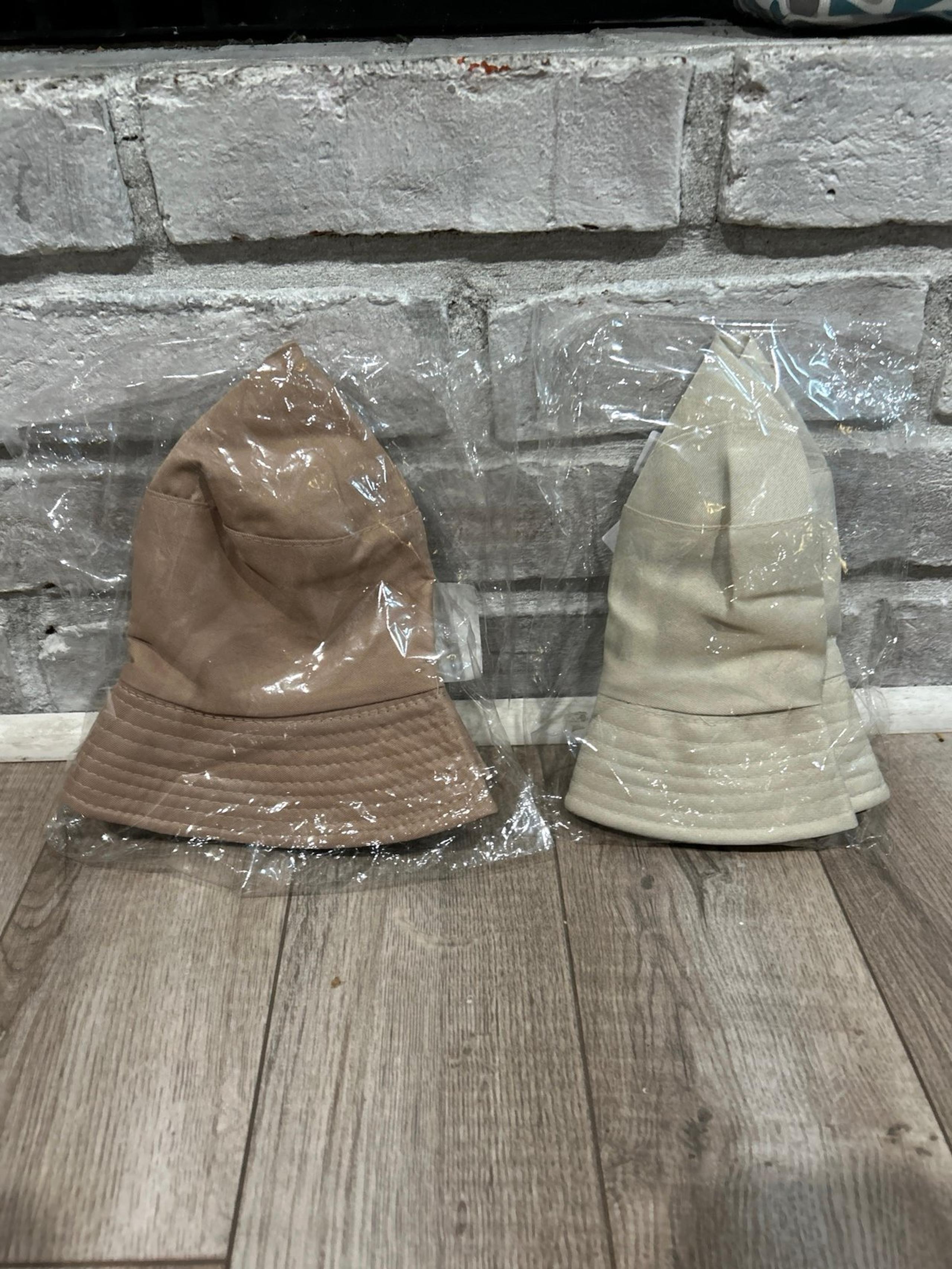 Bucket hat