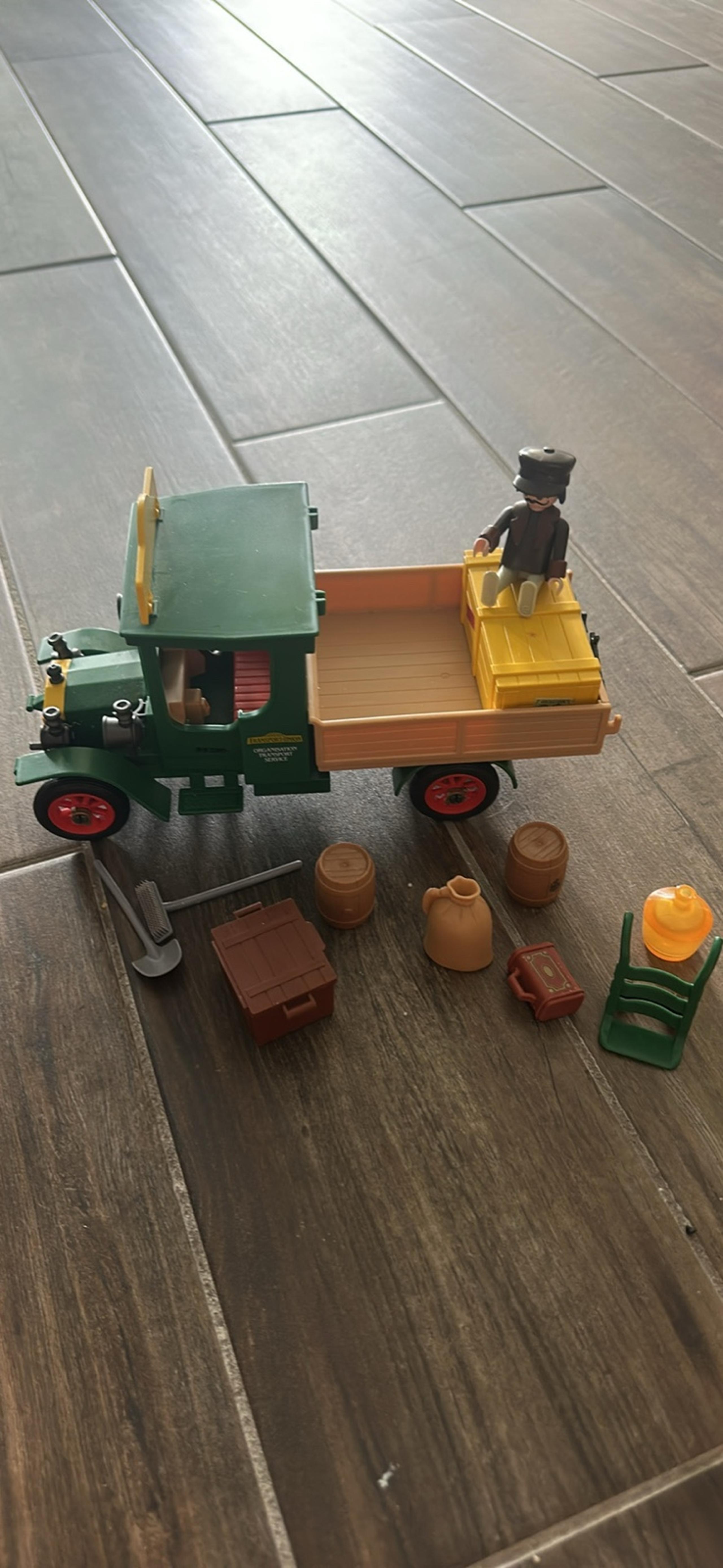 playmobile vintage delivery truck