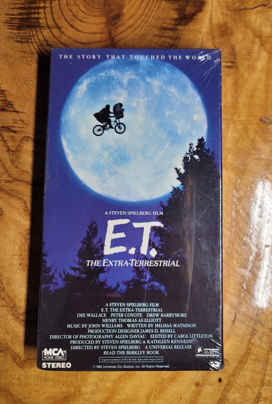 E.T. The Extra-Terrestrial Universal Studios Factory Sealed VHS