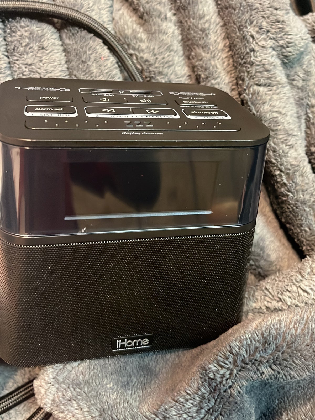 iHome Bluetooth Bedside Single Day Alarm Clock with Dual AC Outlets and Dual USB