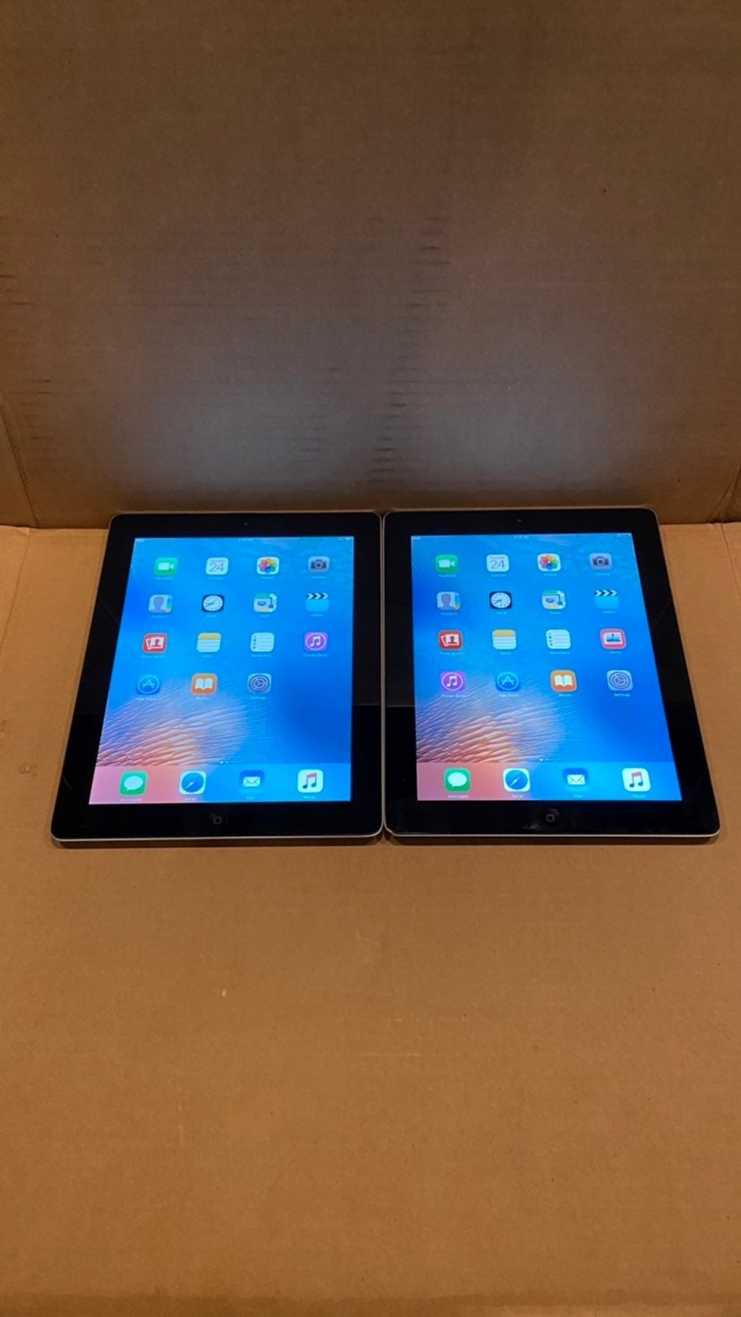 Lot of 2 Apple iPad 2 WiFi 9.7 Tablet - Fast Shipping!