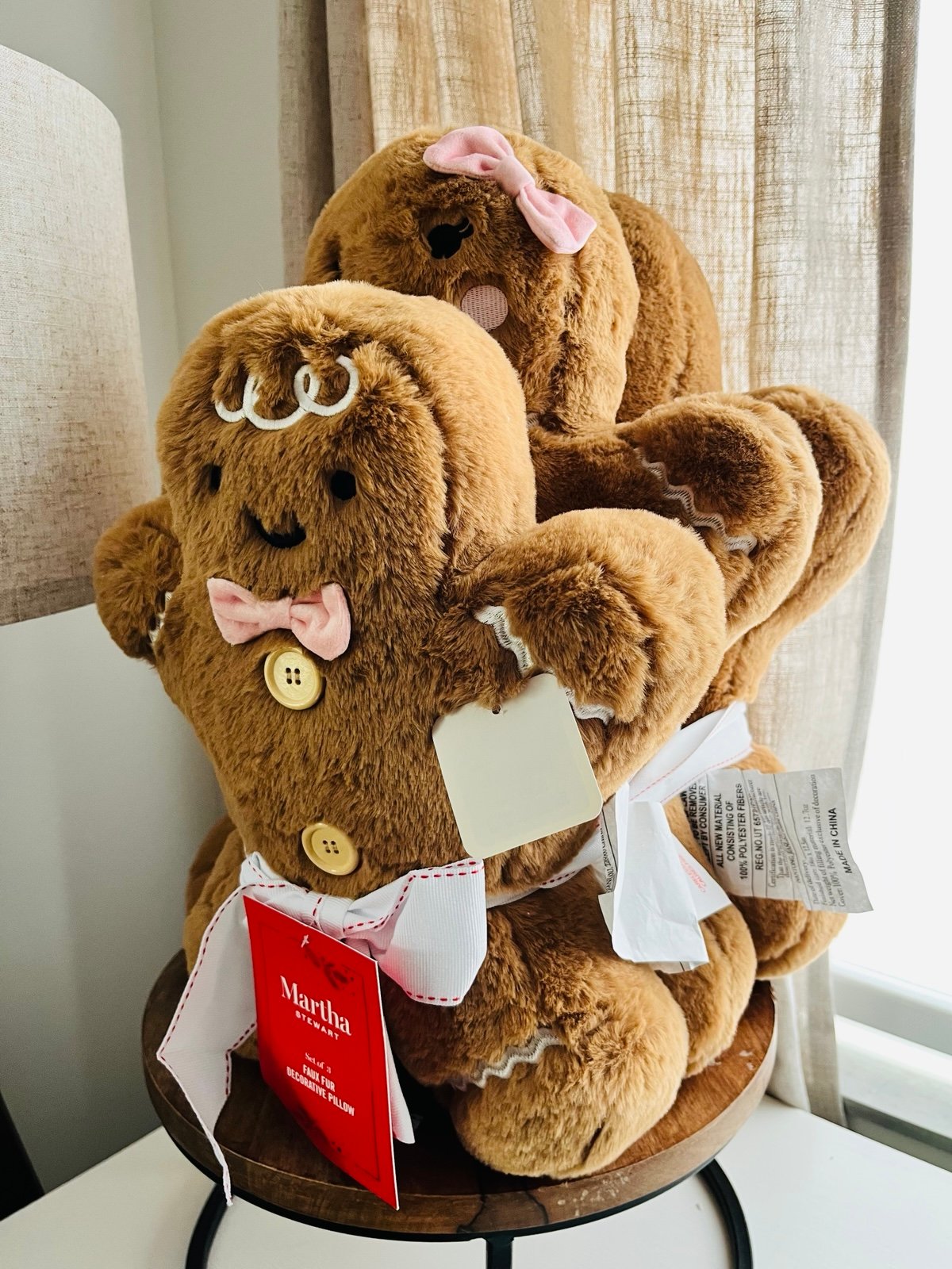 NEW Martha Stewart Christmas Faux Fur Gingerbread Family Pillow Set