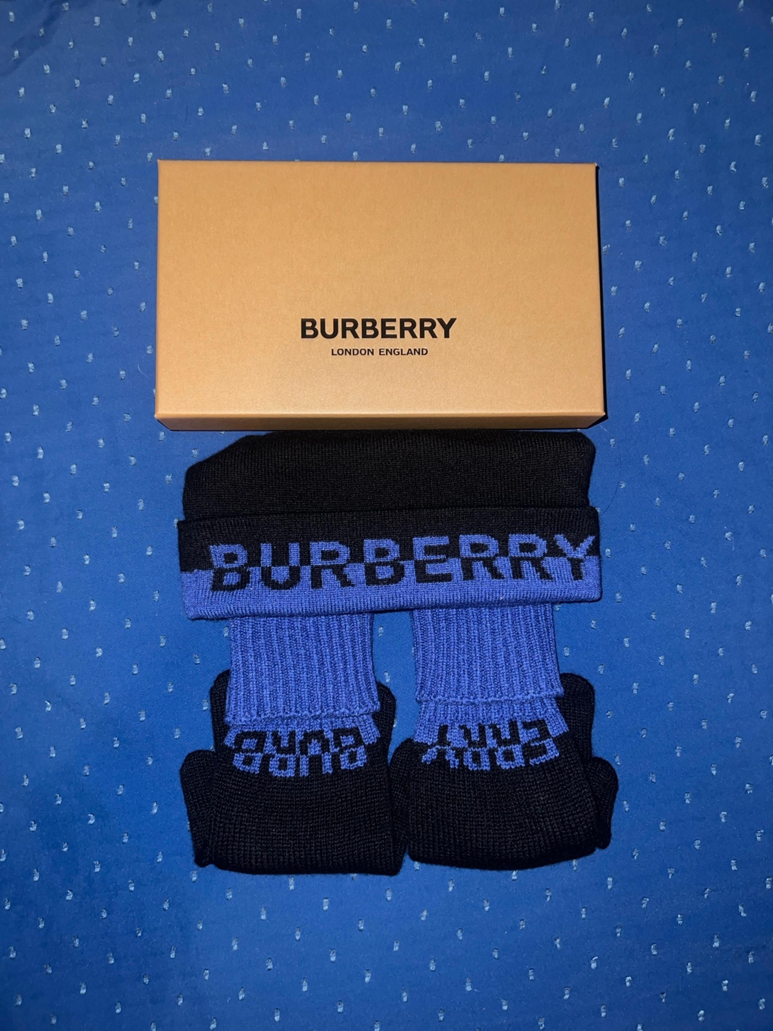 Burberry Black & Blue Two-Tone Gloves W/ Hat