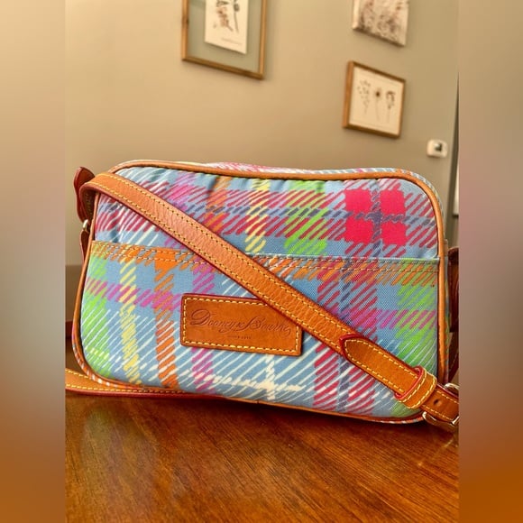 Dooney & Bourke Plaid Rainbow Zipper Crossbody, EUC