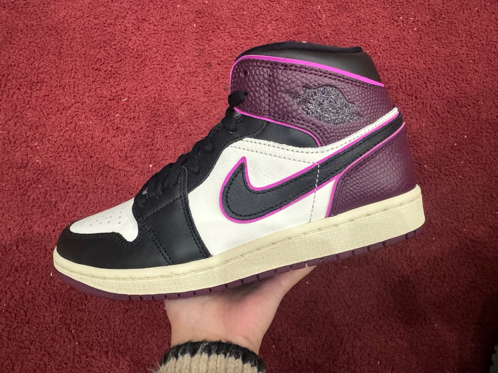 FQ7818-101 Nike Jordan 1 Mid SE Bordeaux Women Size 10