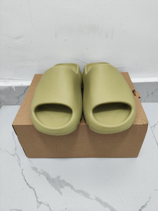 Adidas Yeezy Slide Resin