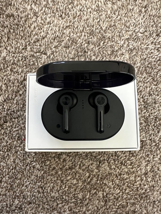 Wireless Bluetooth Earbuds