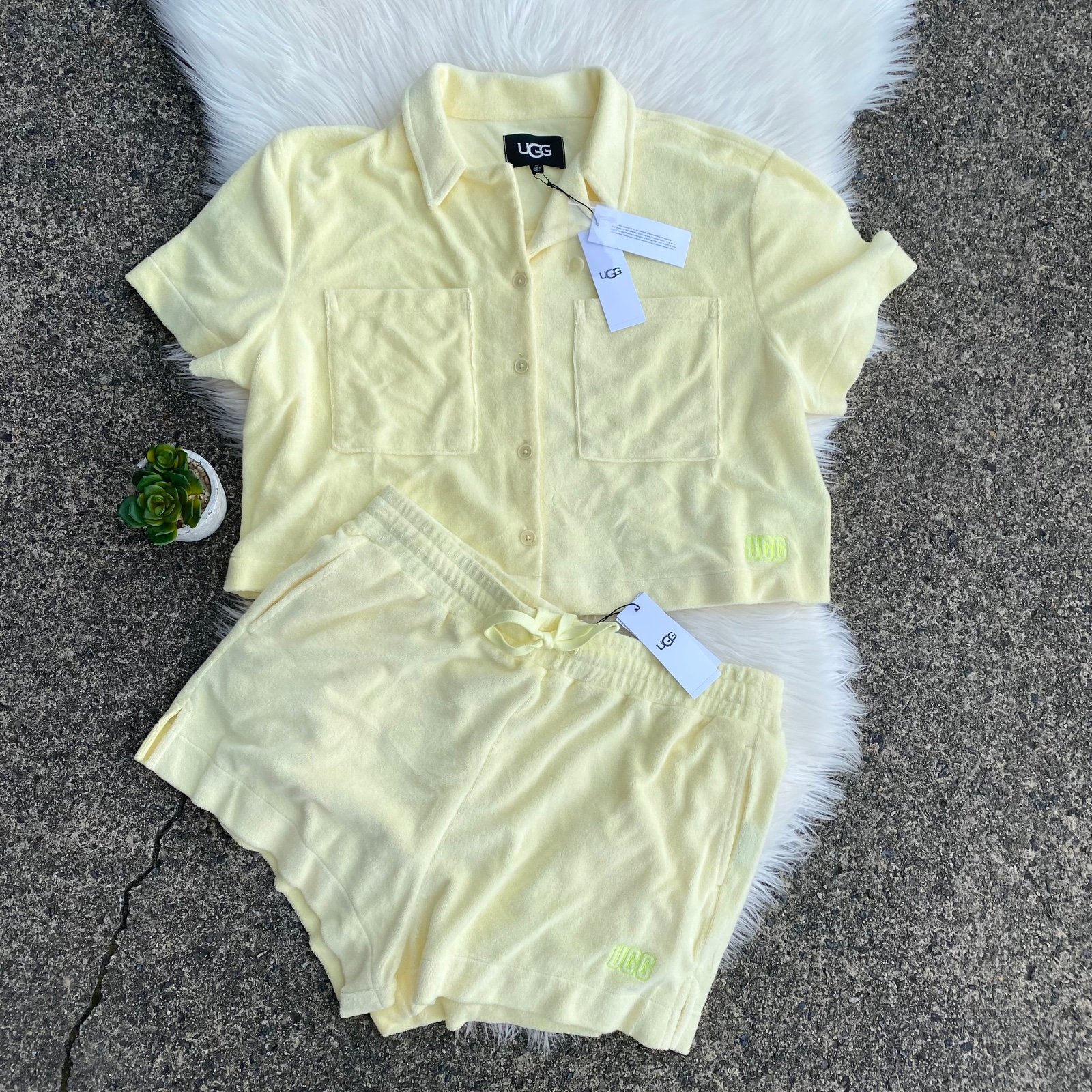 Ugg Yellow Terry Cloth Matching Set