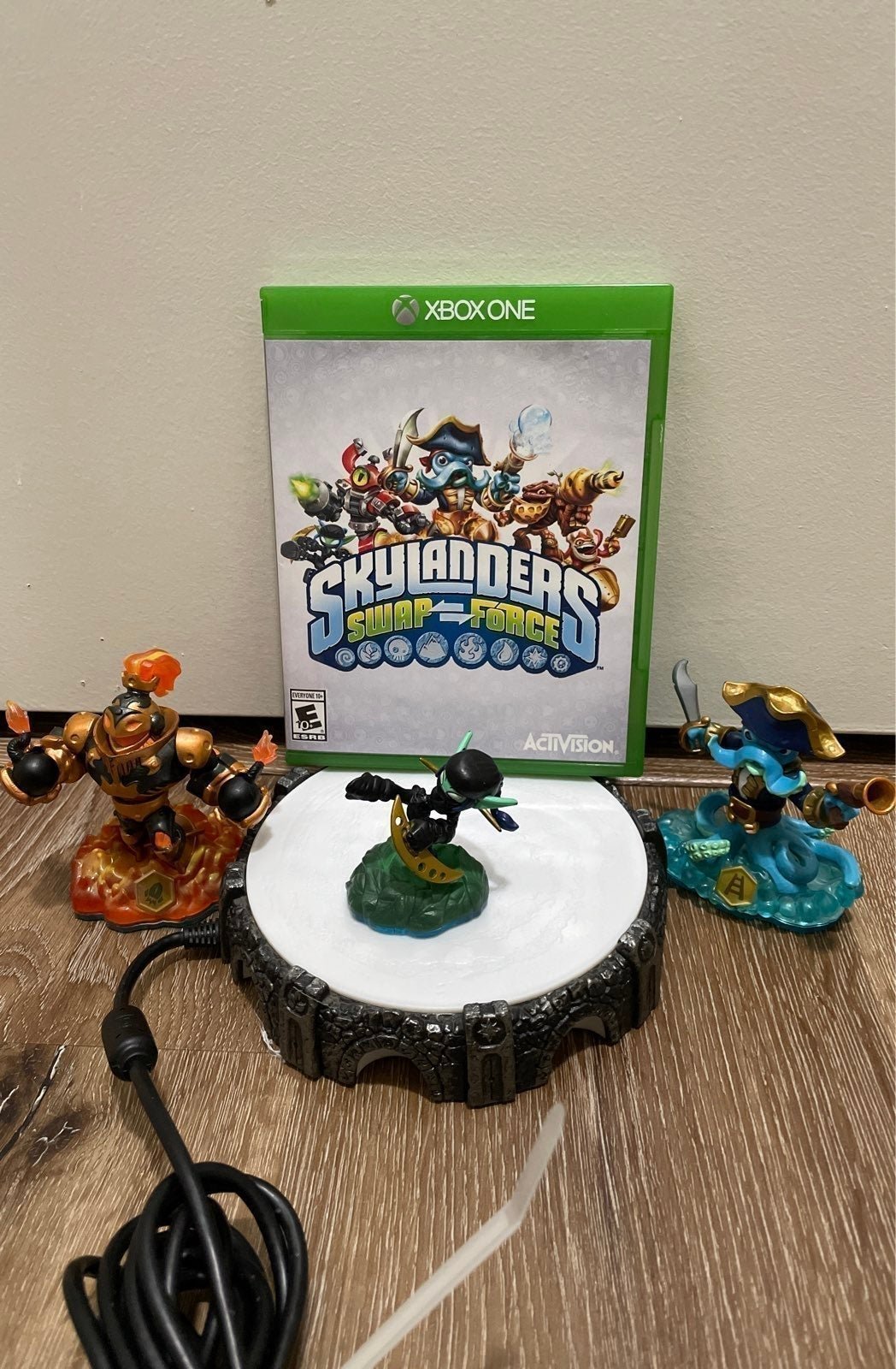 Skylanders Swap Force: Starter Pack for Xbox One game portal characters bundle