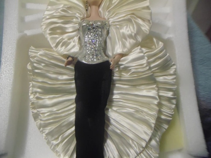 New 1992 Presidential Porceline Barbie Doll- Crystal Rhapsody