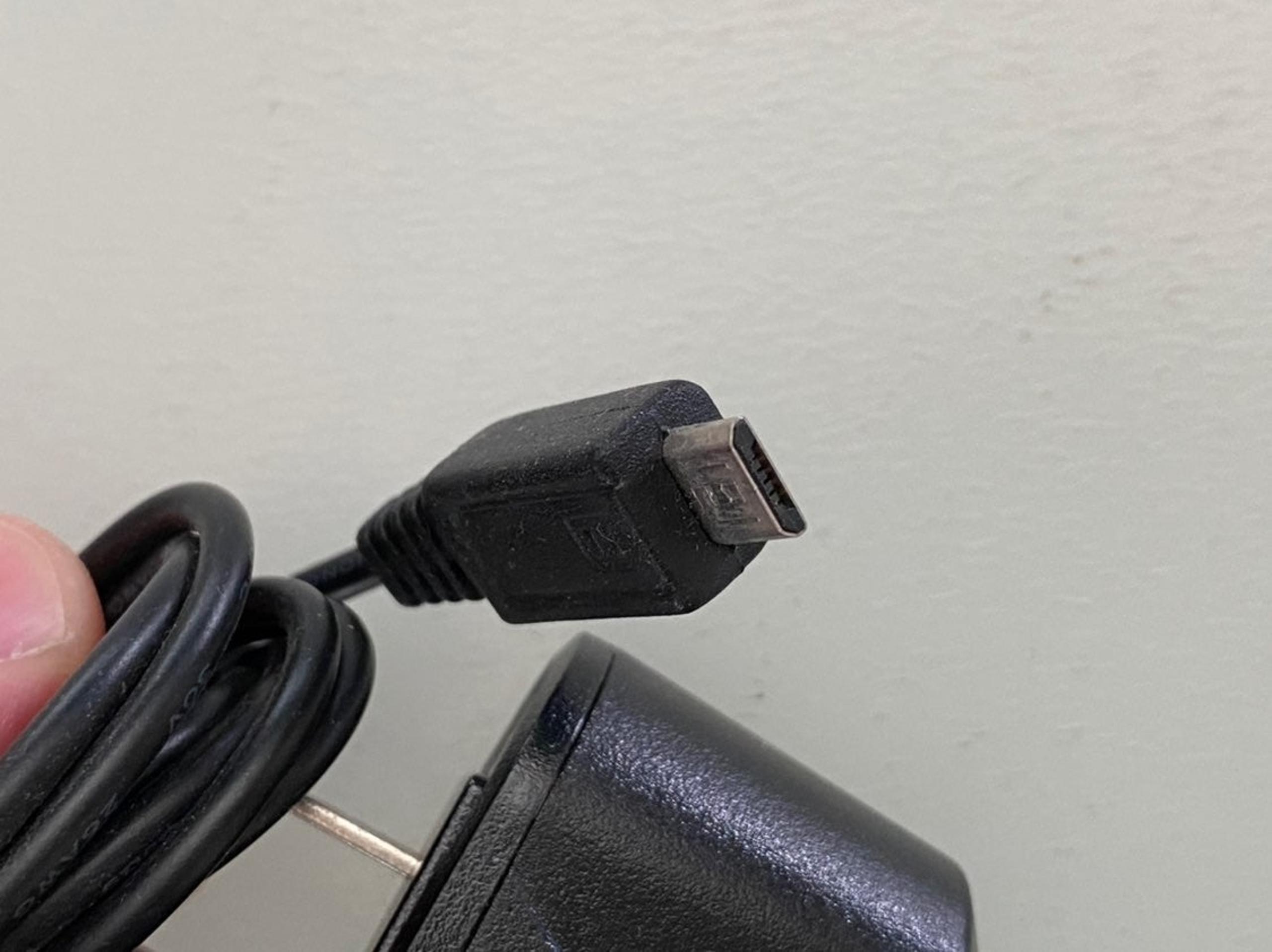 LG 5V micro USB charger